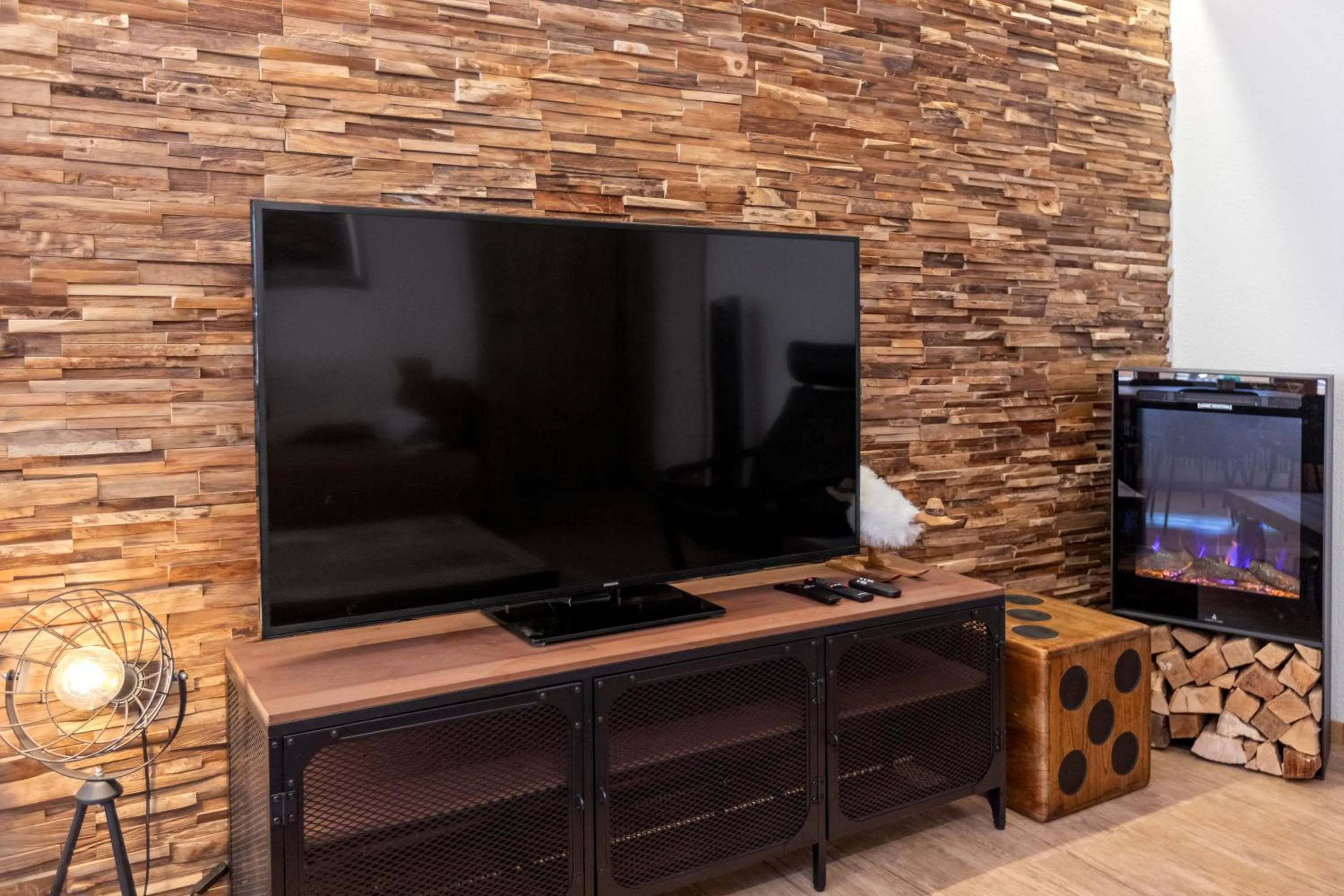 Communal lounge/ TV room in Centre de Saas-Fee - 2 chambres - balcon & patio