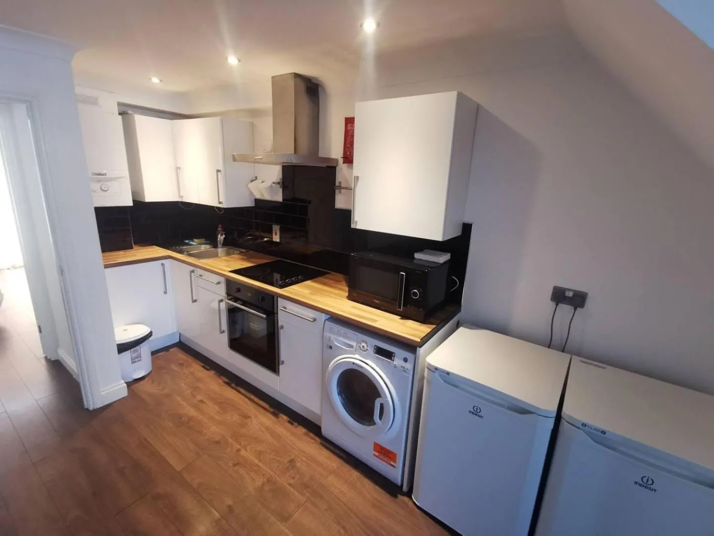 City Apartment Sleeps 4 with Garden