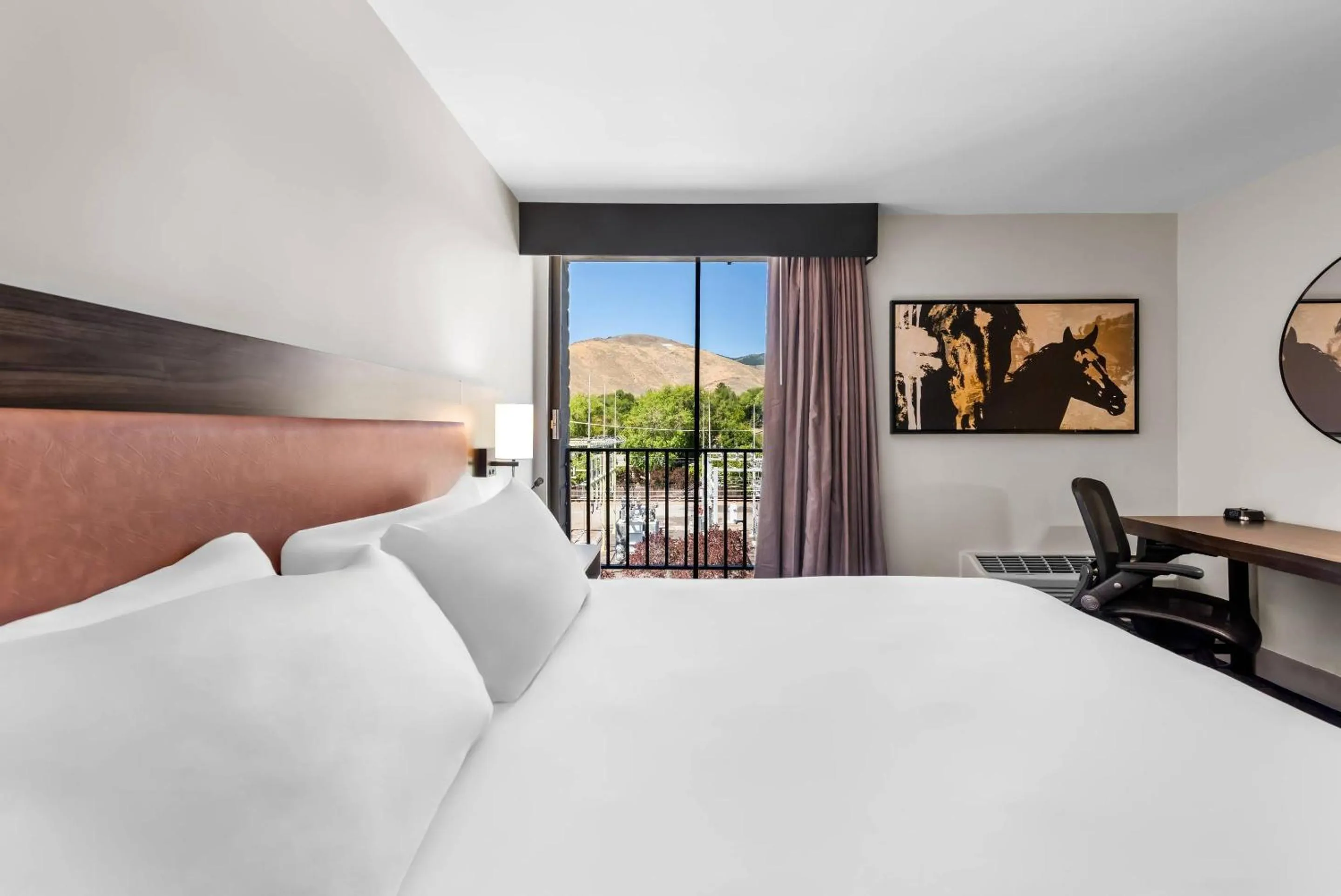 Bedroom, Bed in The Federal Hotel Downtown Carson City, an Ascend Collection Hotel