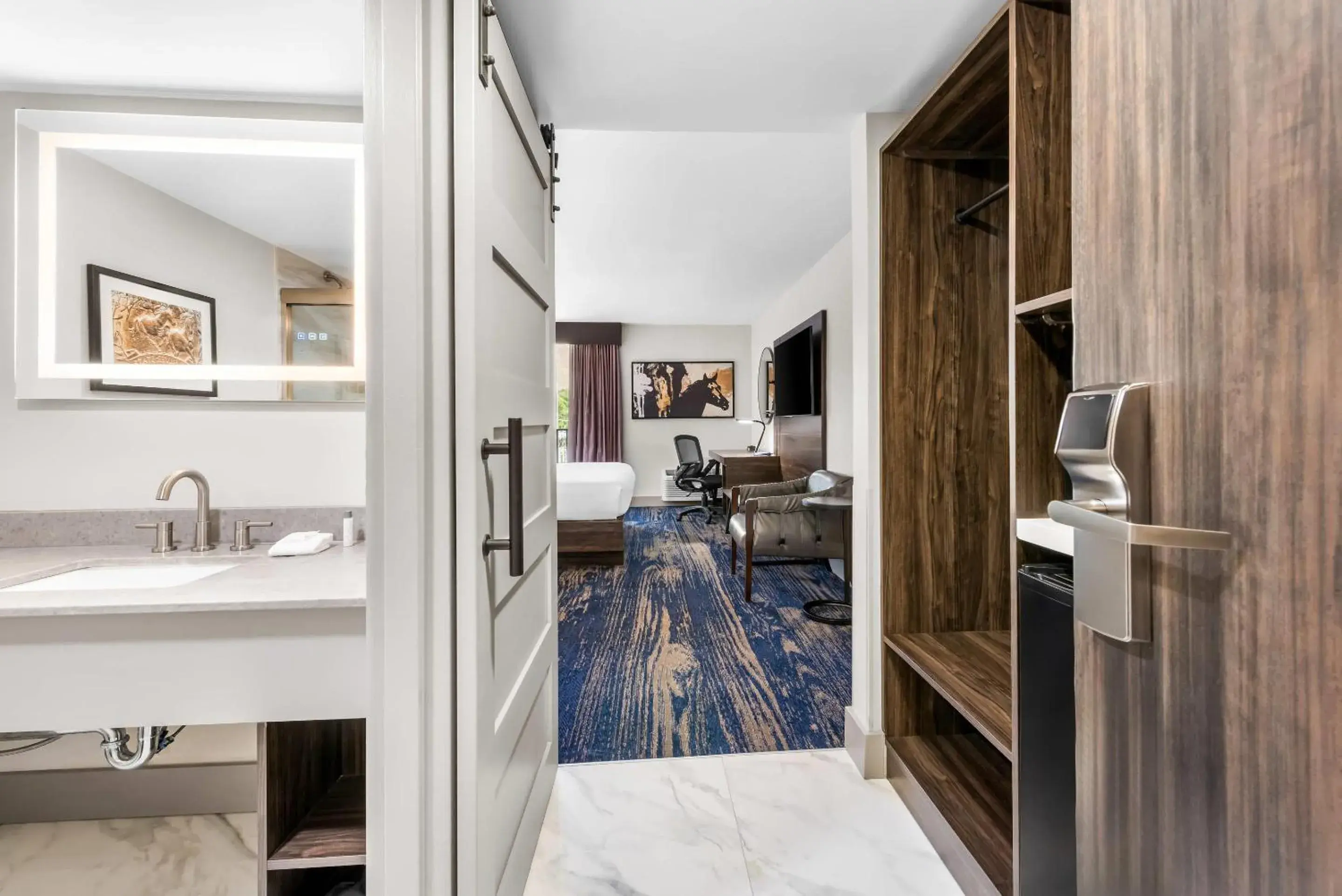 King Room - Accessible/Non Smoking in The Federal Hotel Downtown Carson City, an Ascend Collection Hotel King Room - Accessible/Non Smoking in The Federal Hotel Downtown Carson City, an Ascend Collection Hotel