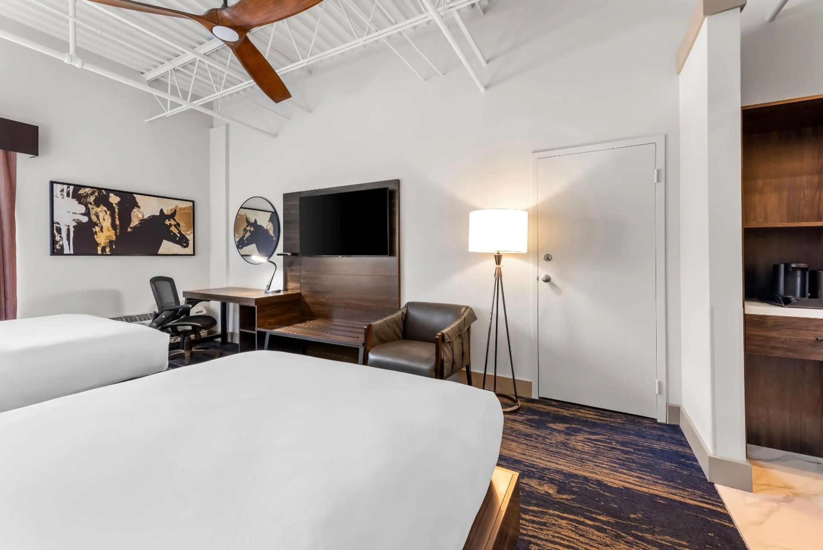 Bed in The Federal Hotel Downtown Carson City, an Ascend Collection Hotel