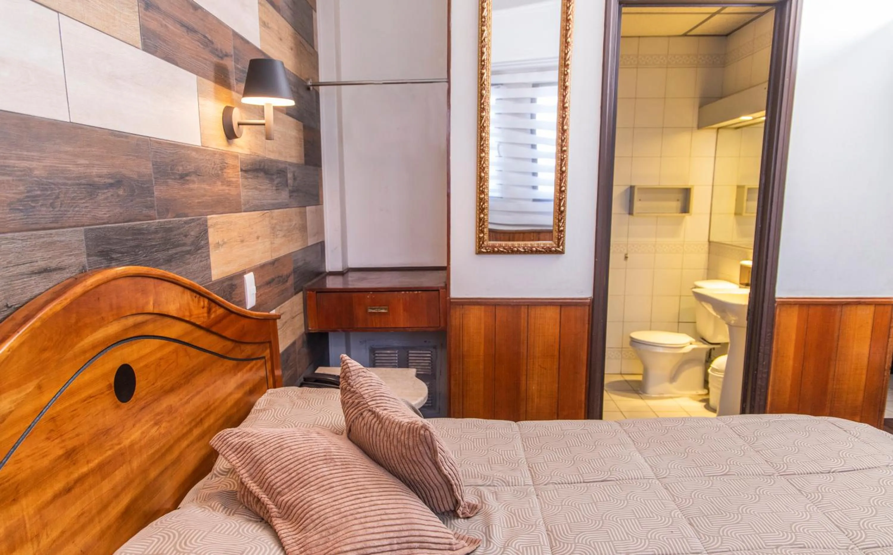 Bathroom in Hotel La Castellana