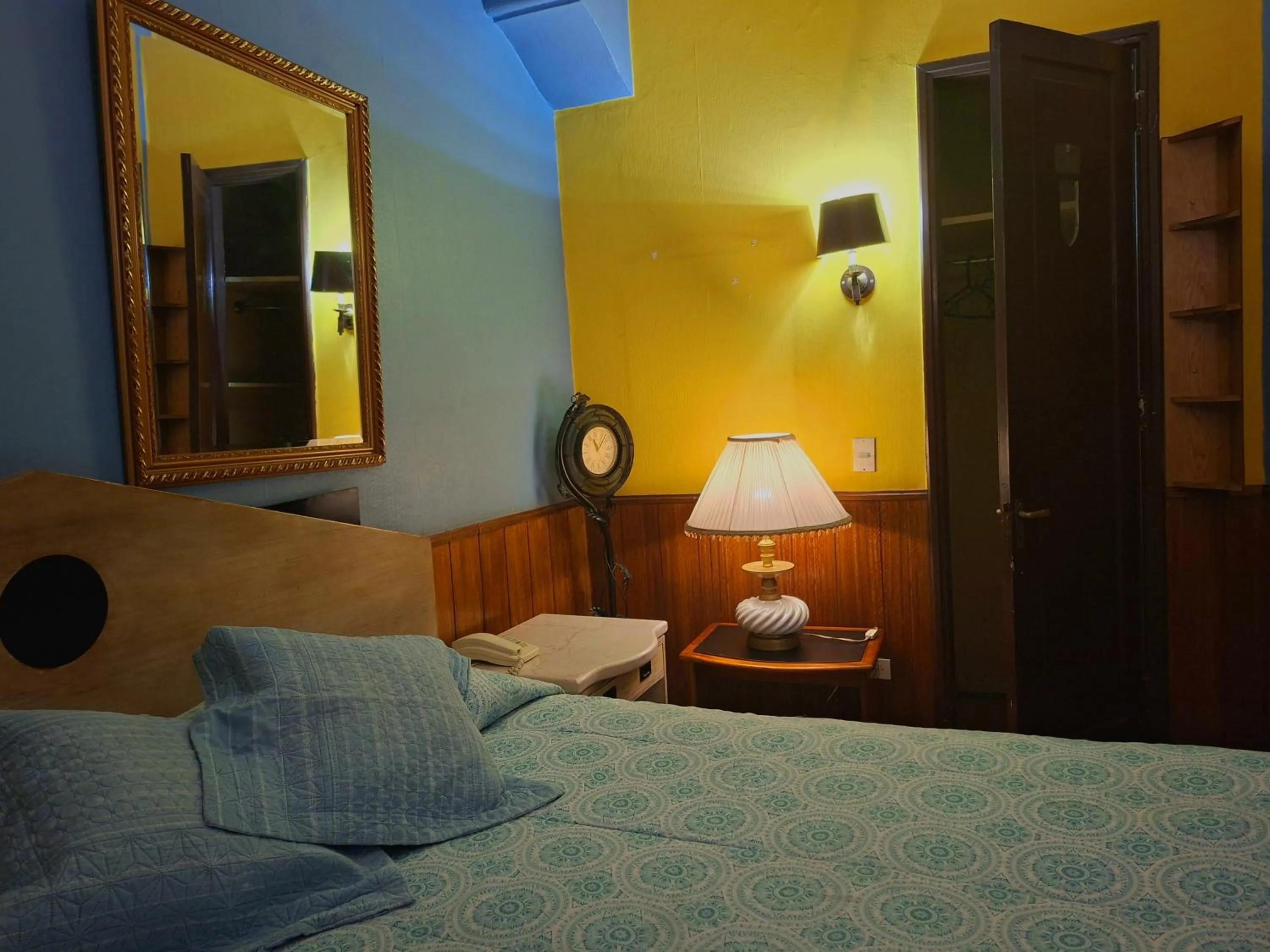 Bed in Hotel La Castellana