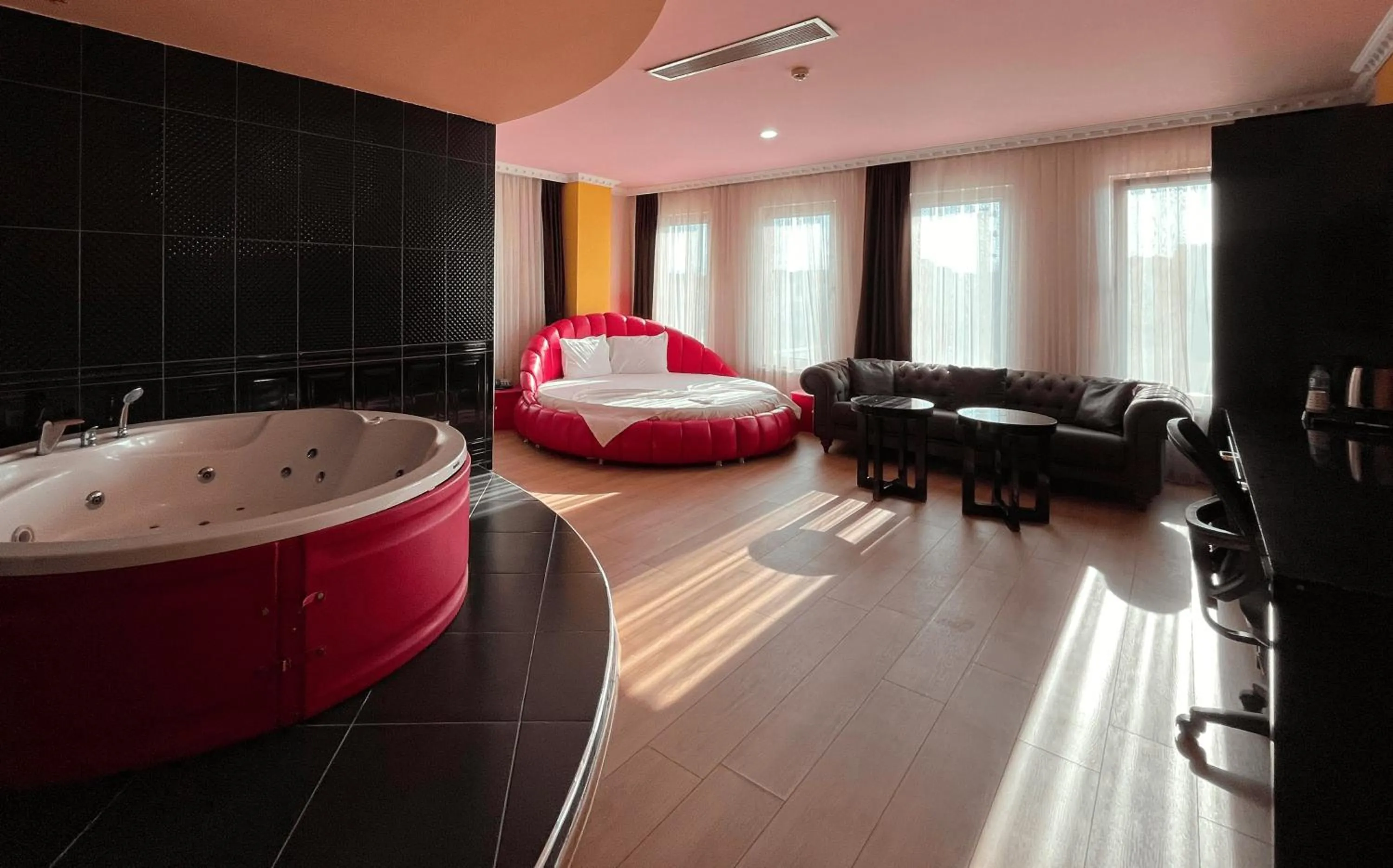 Photo of the whole room, Bed in Ottoman Hotel Sakarya