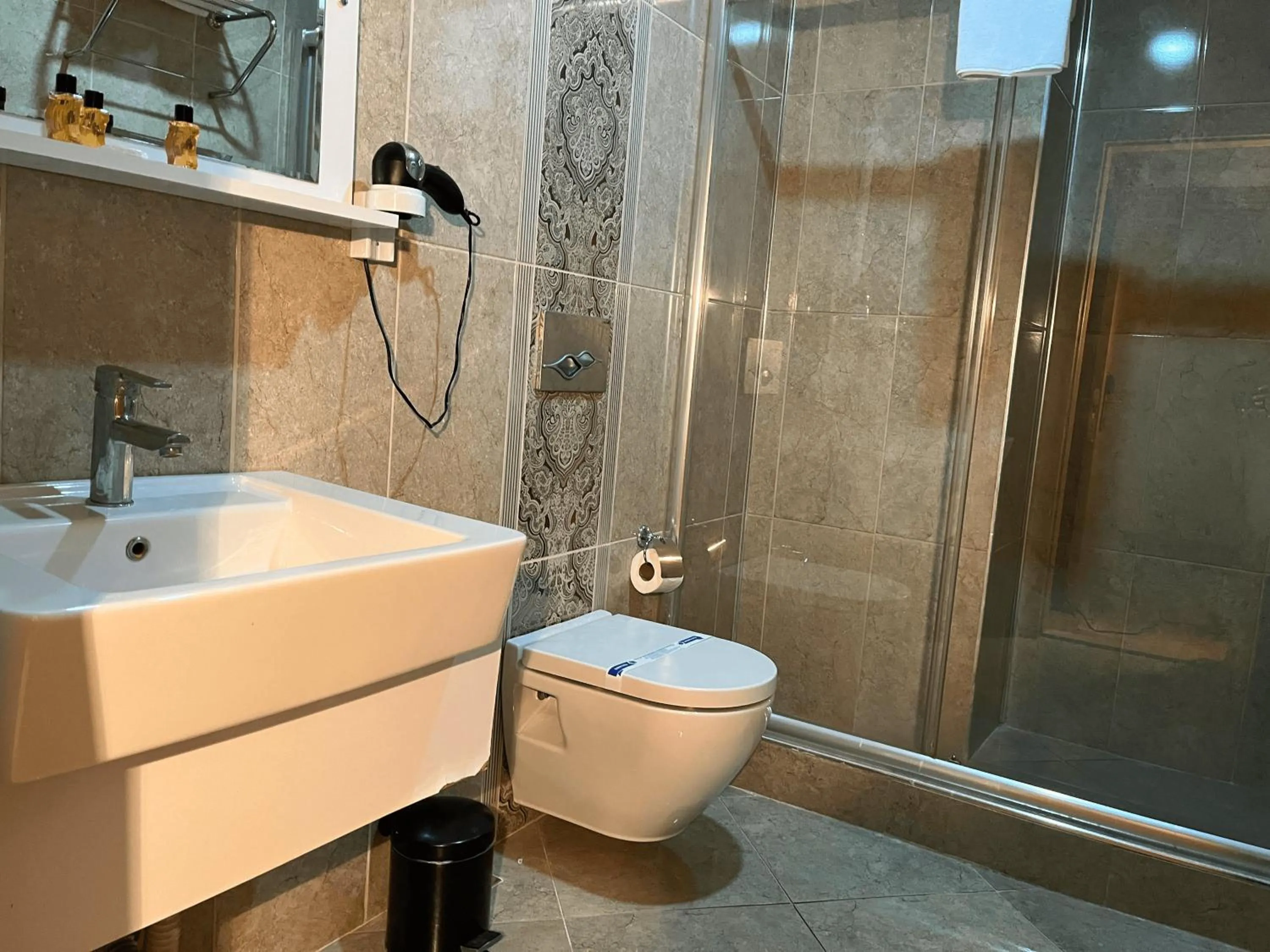 Toilet in Ottoman Hotel Sakarya