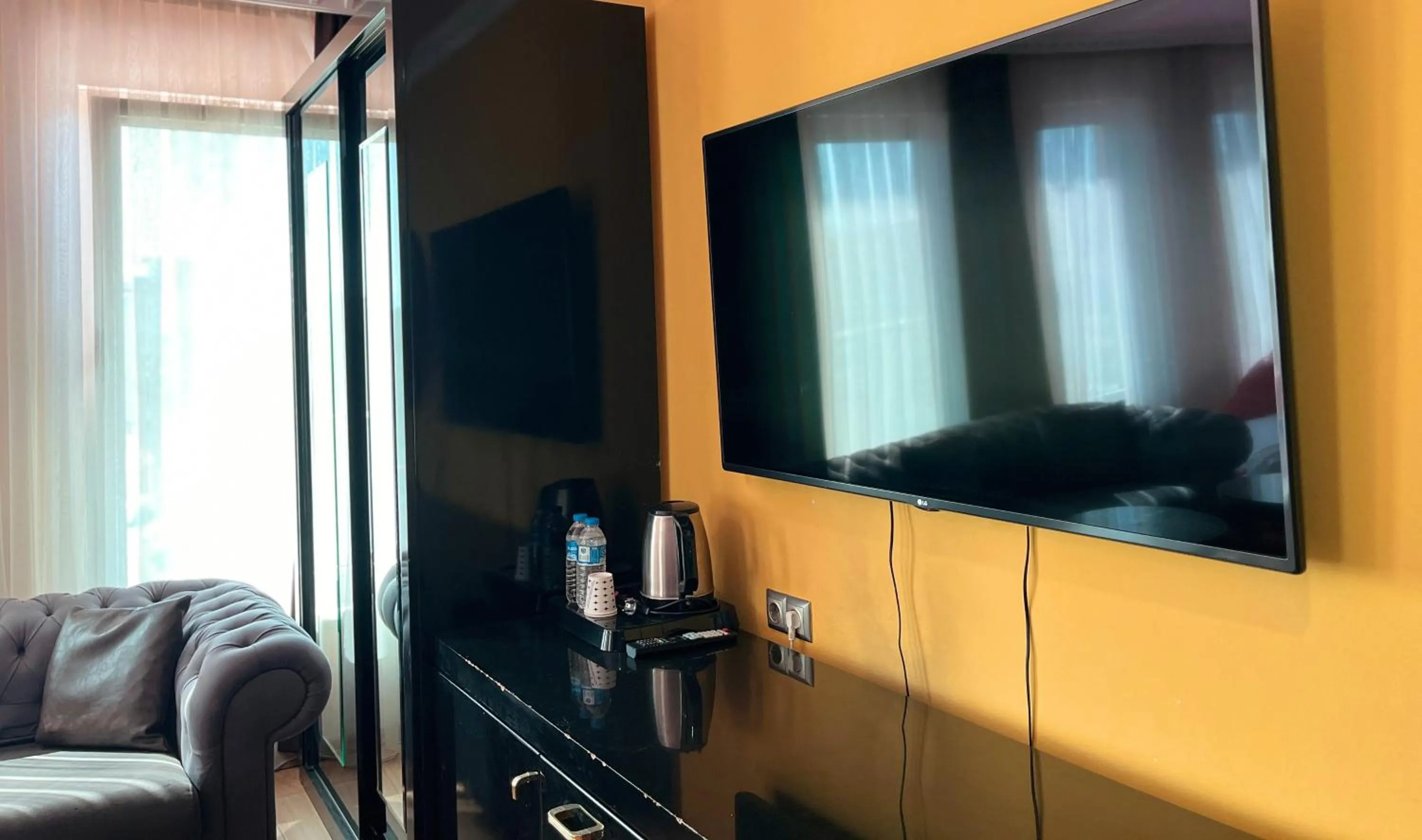 TV and multimedia in Ottoman Hotel Sakarya