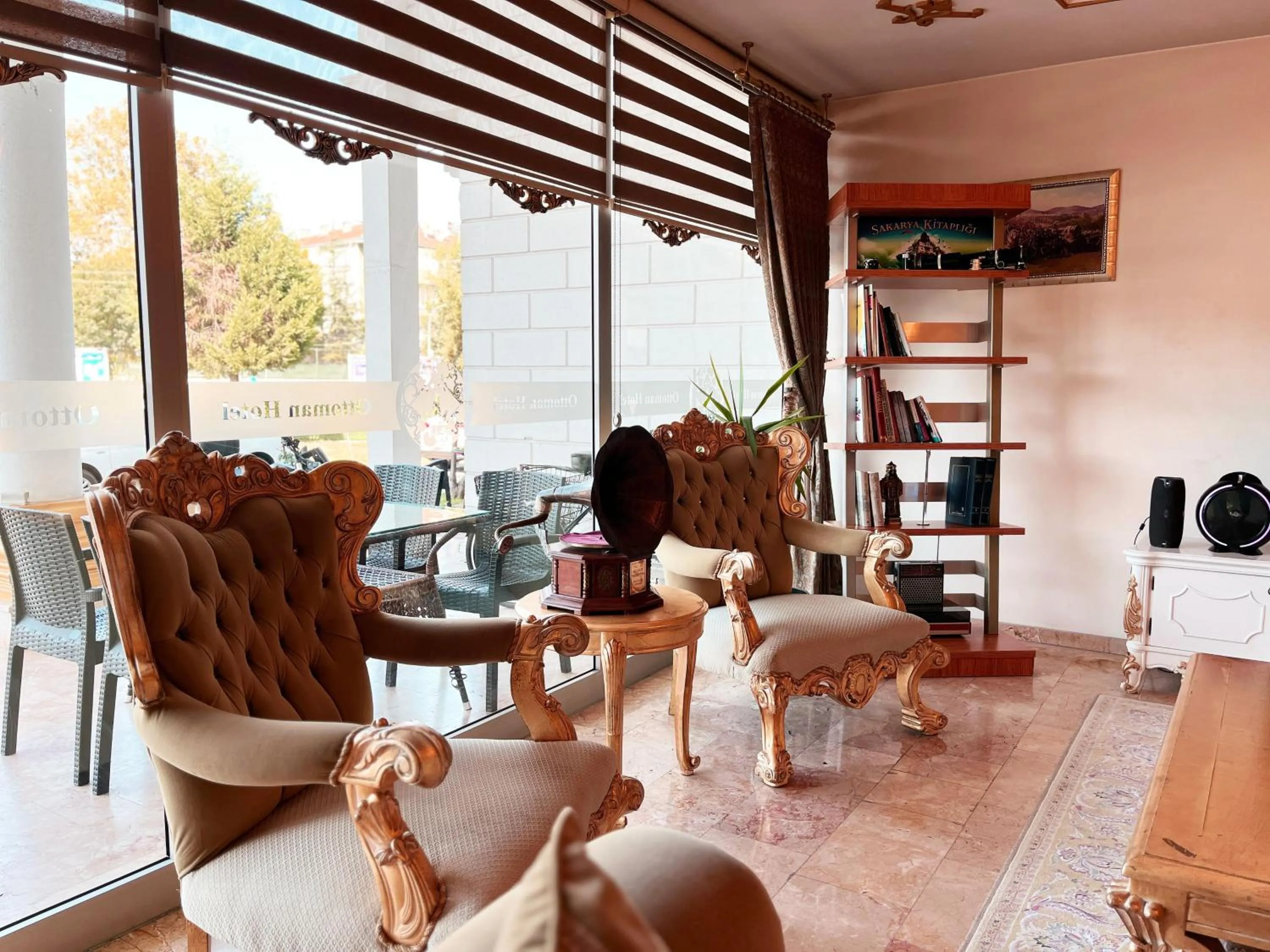 Seating area in Ottoman Hotel Sakarya