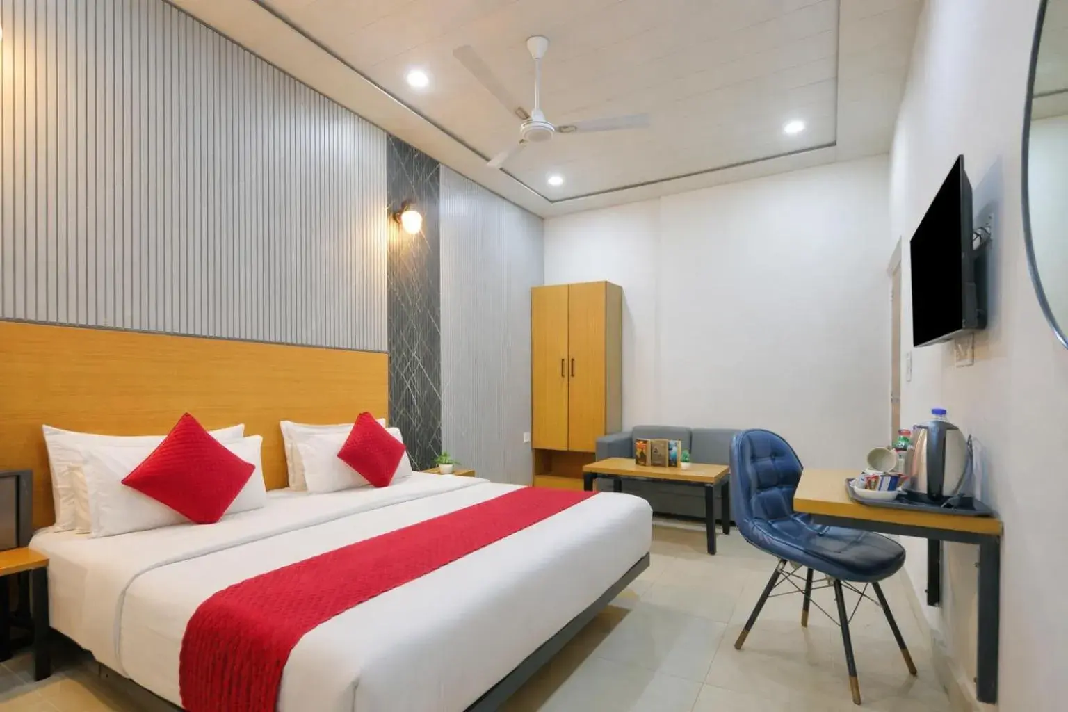 Double Room - single occupancy in Hotel Downtown by Quadis - Sector 15 Noida Double Room - single occupancy in Hotel Downtown by Quadis - Sector 15 Noida