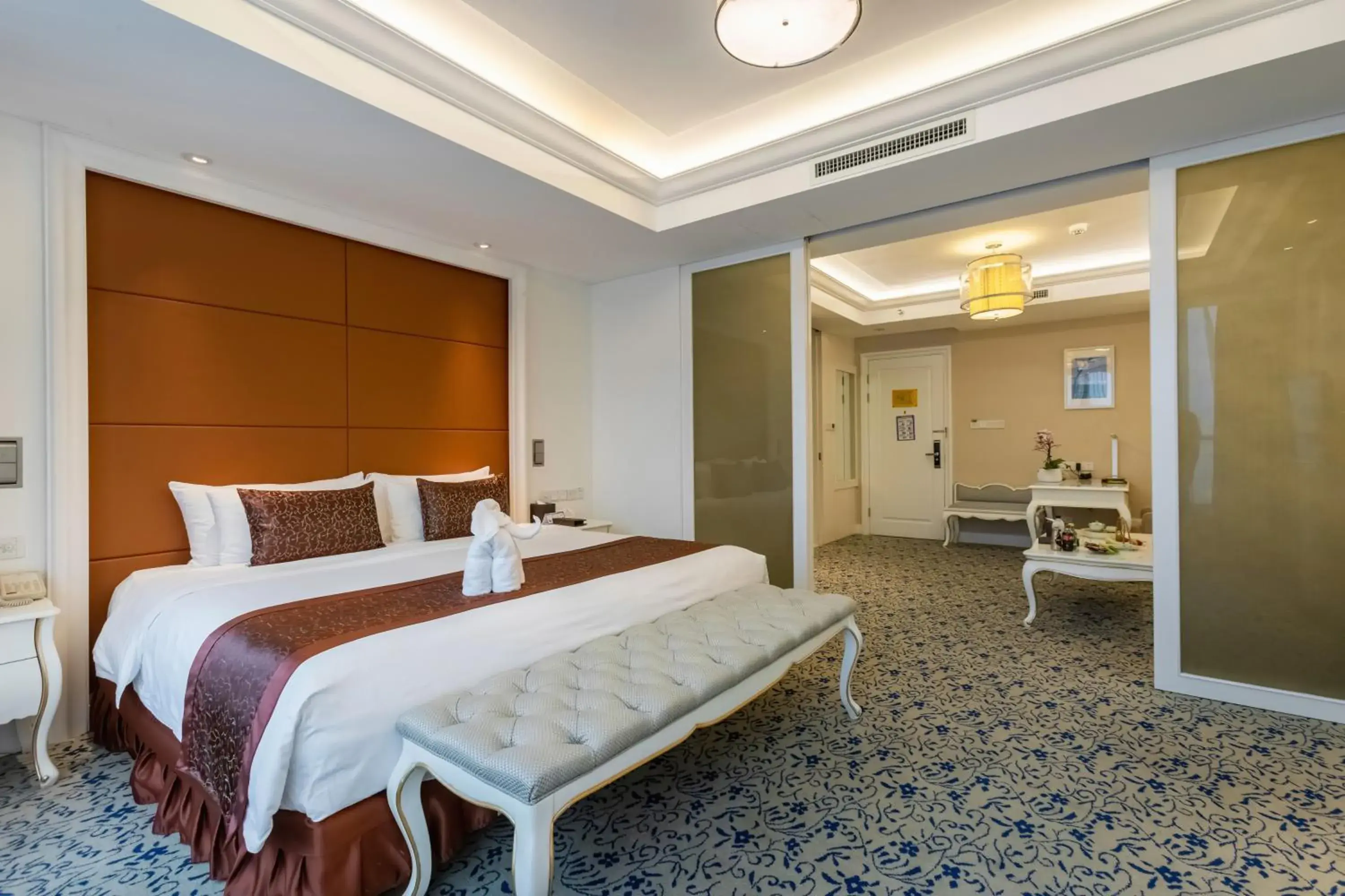 Photo of the whole room, Bed in Xinhua Media Hotel Photo of the whole room, Bed in Xinhua Media Hotel