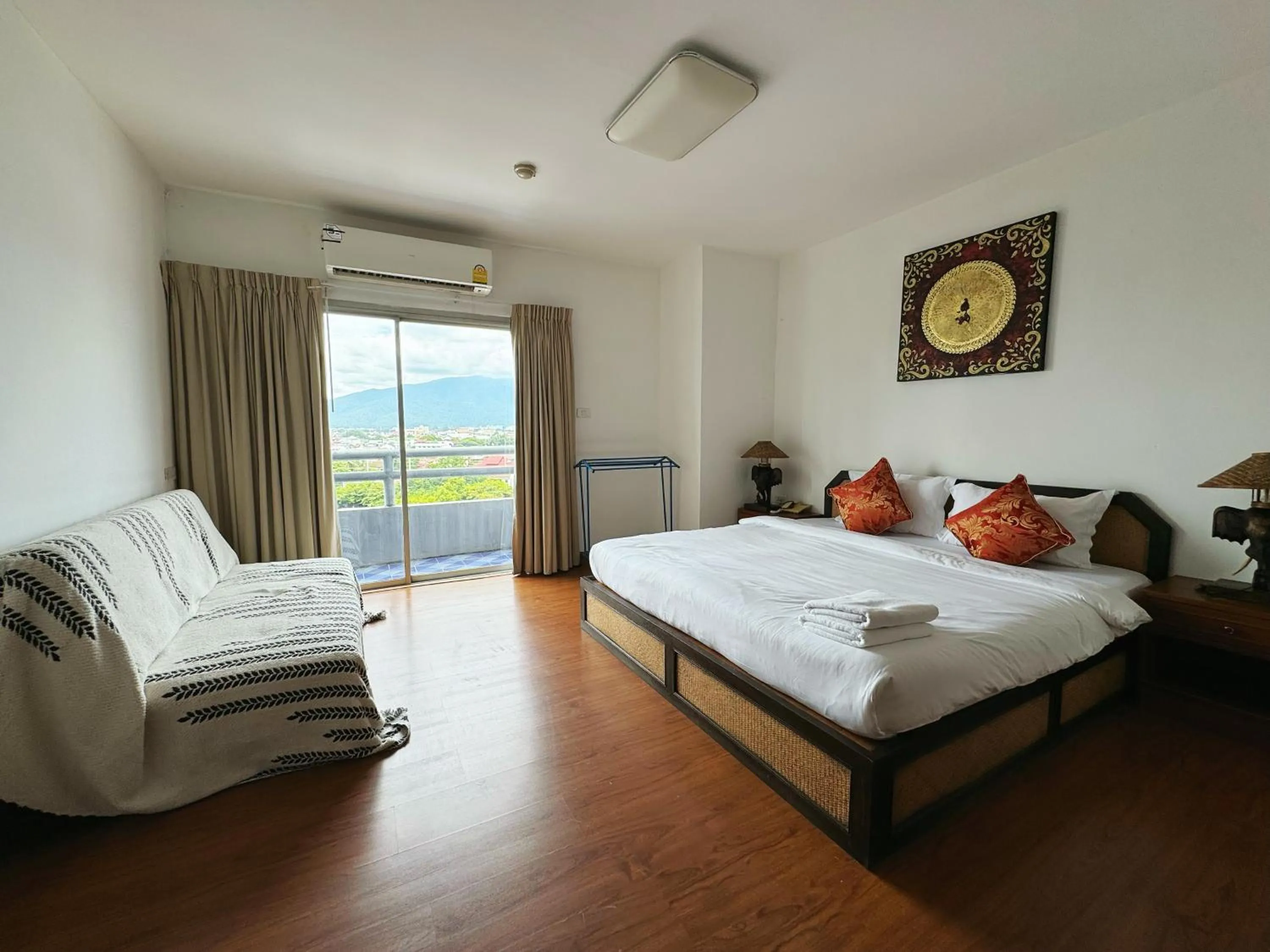 Bedroom, Bed in Jade Tower