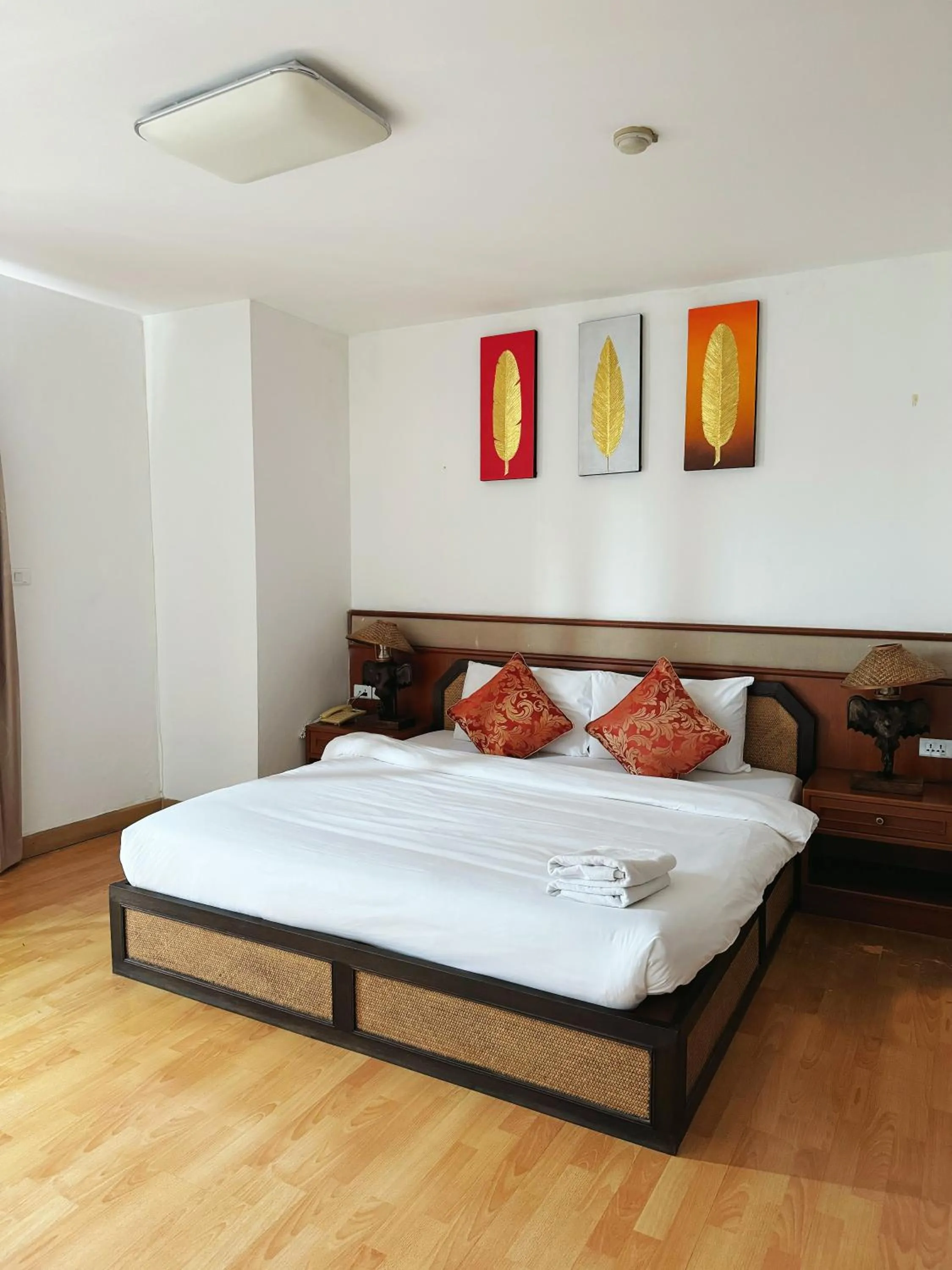 Bedroom, Bed in Jade Tower