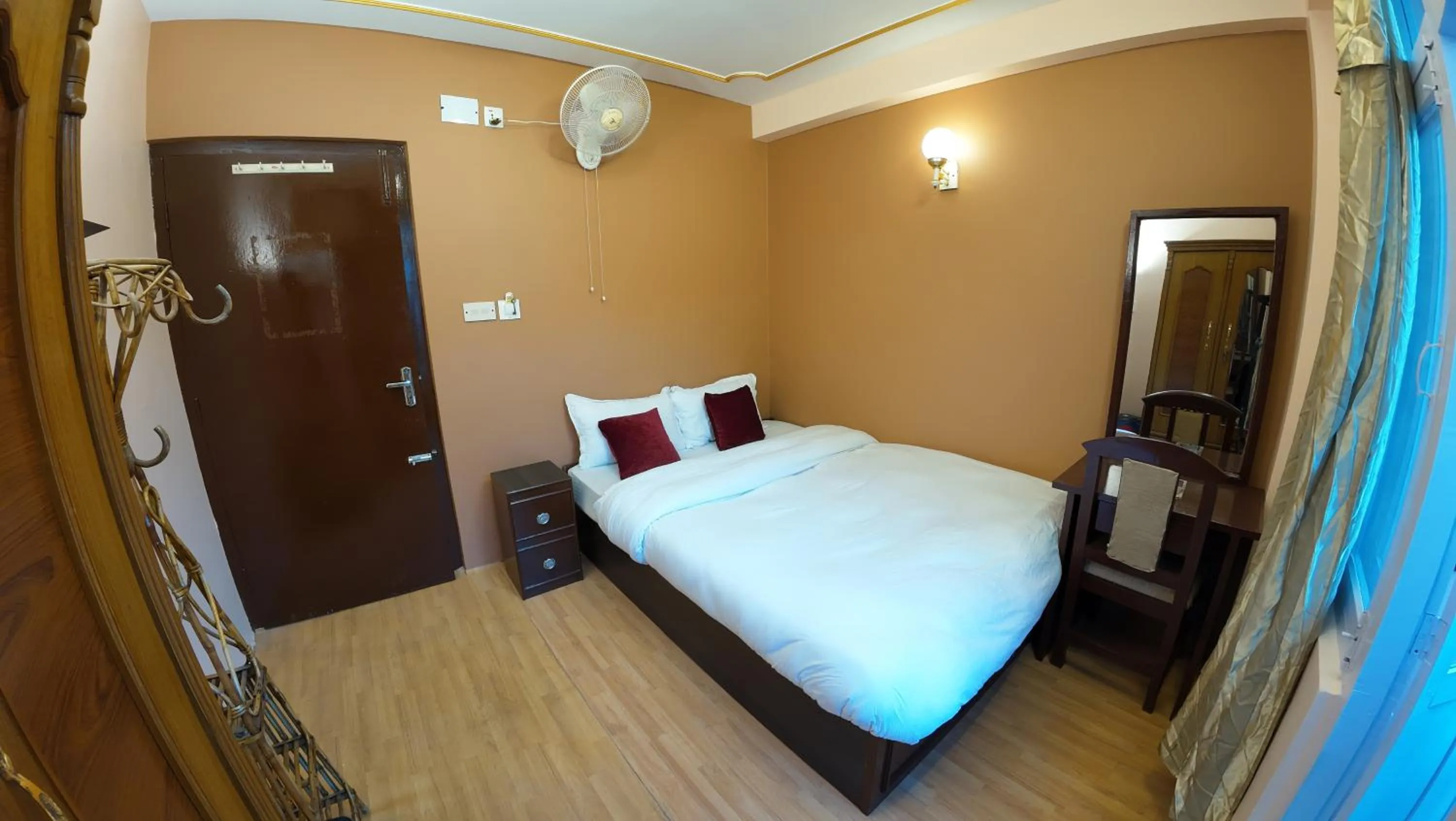 Bed in Hotel Triratna