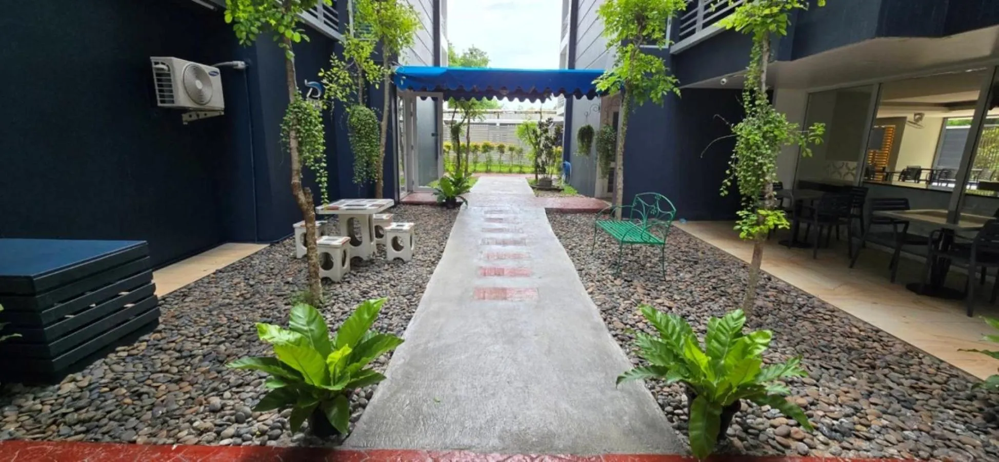 Facade/entrance in D@Sea Hotel