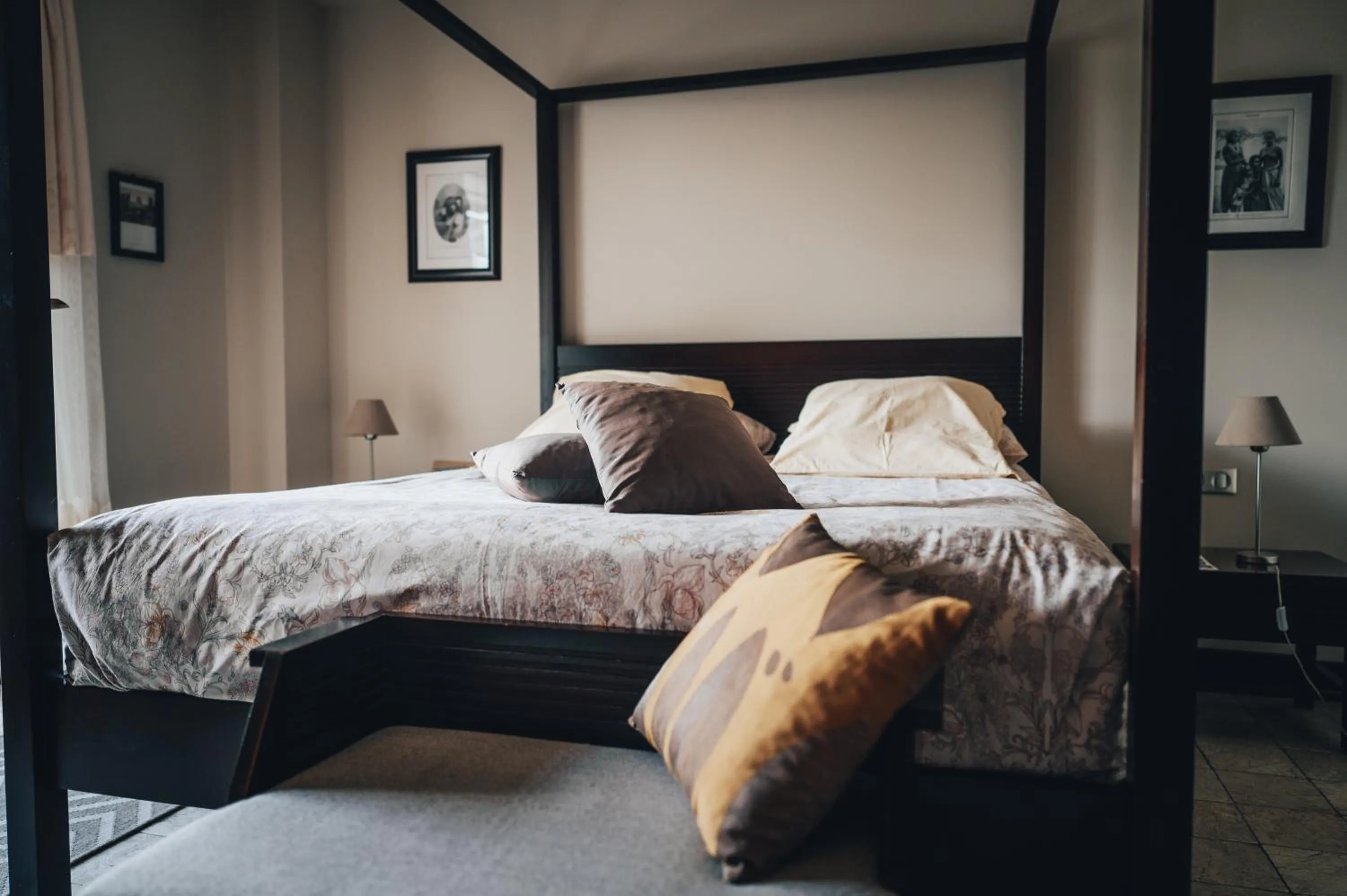 Bed in Hotel Hibiscus