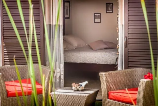 Bed in Hotel Hibiscus