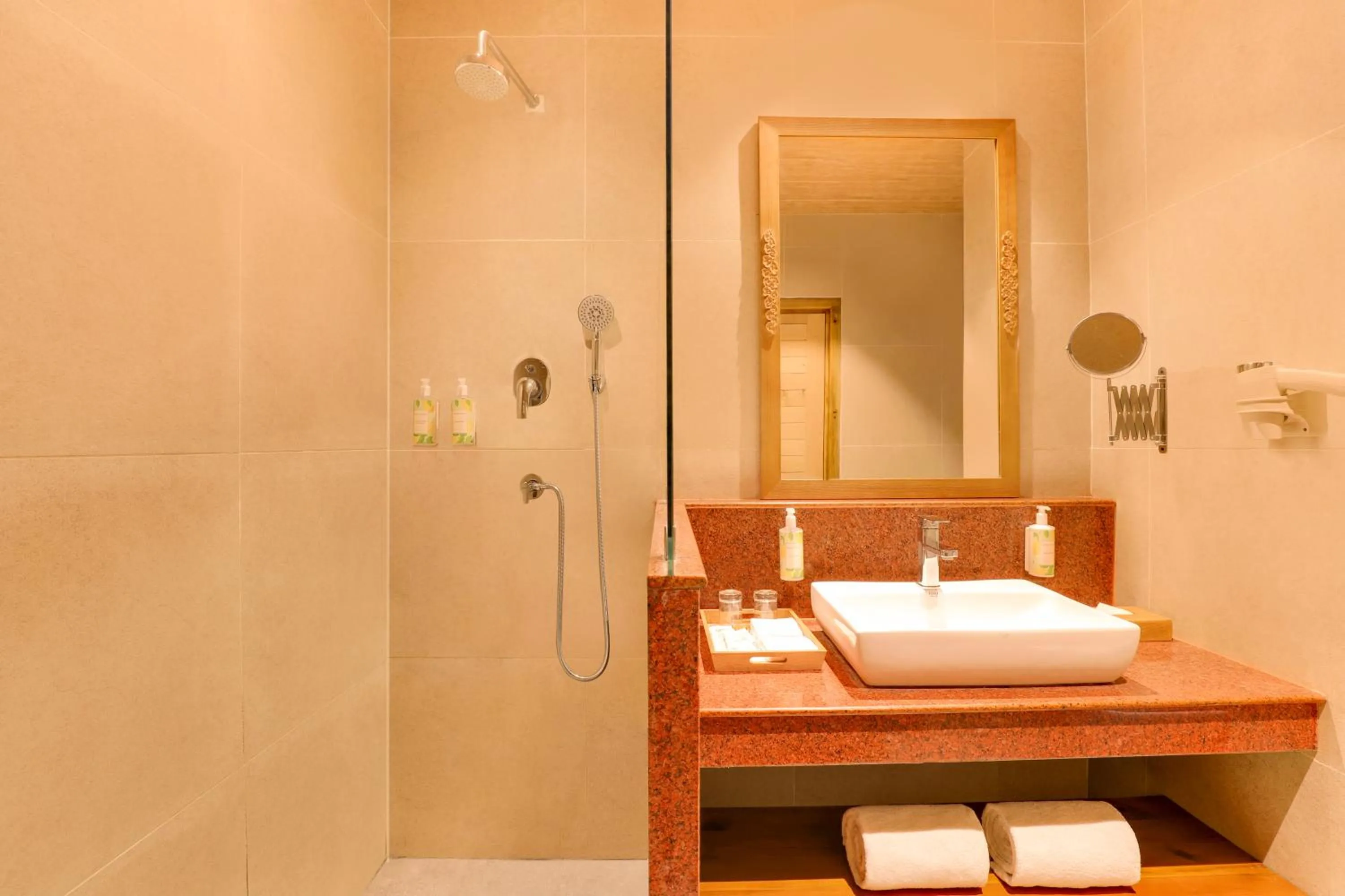 Bathroom, Bed in Lemon Tree Resort, Thimphu, Bhutan