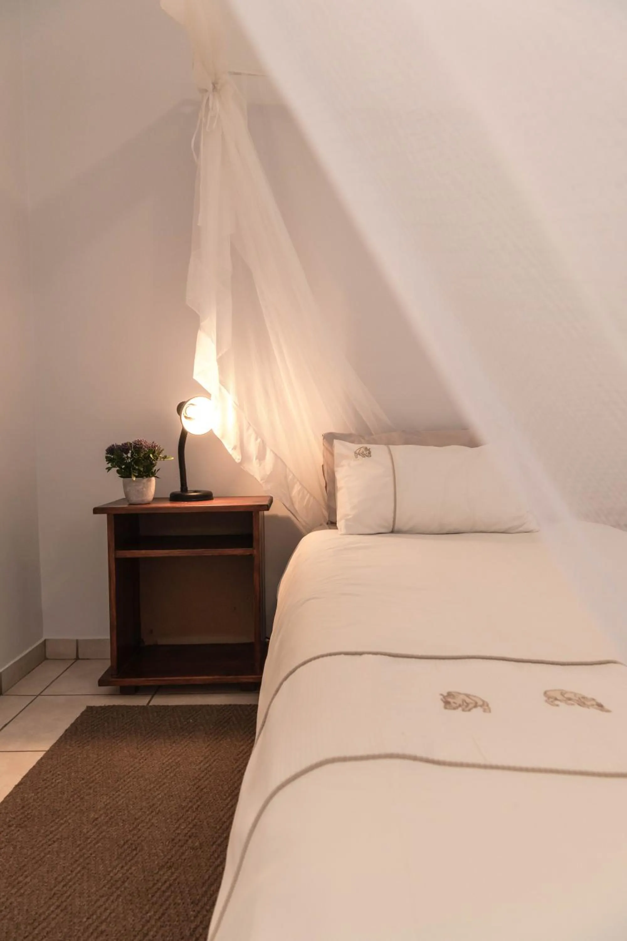 Bedroom, Bed in Maltahöhe Hotel