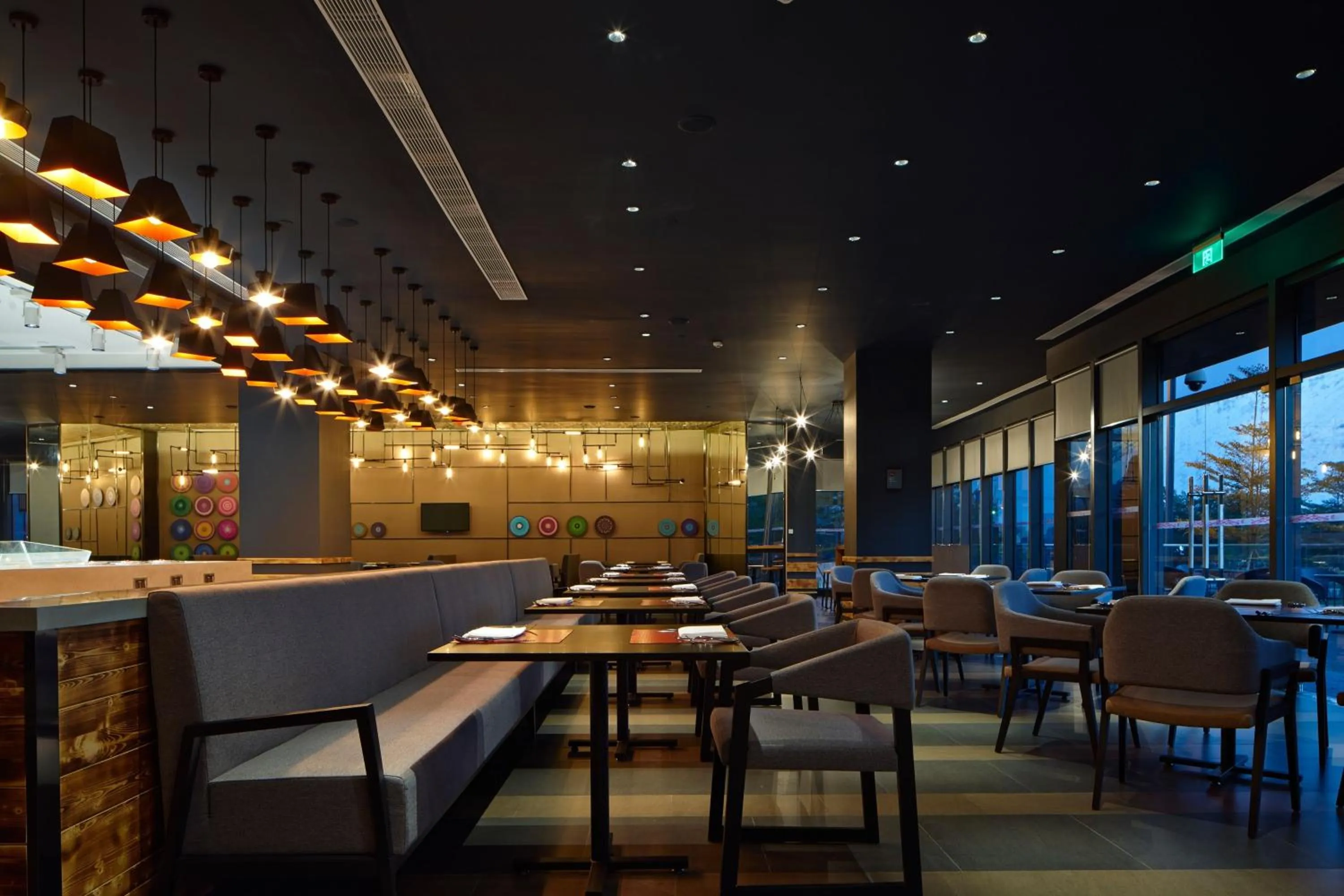 Restaurant/places to eat in Aloft Dongguan Songshan Lake