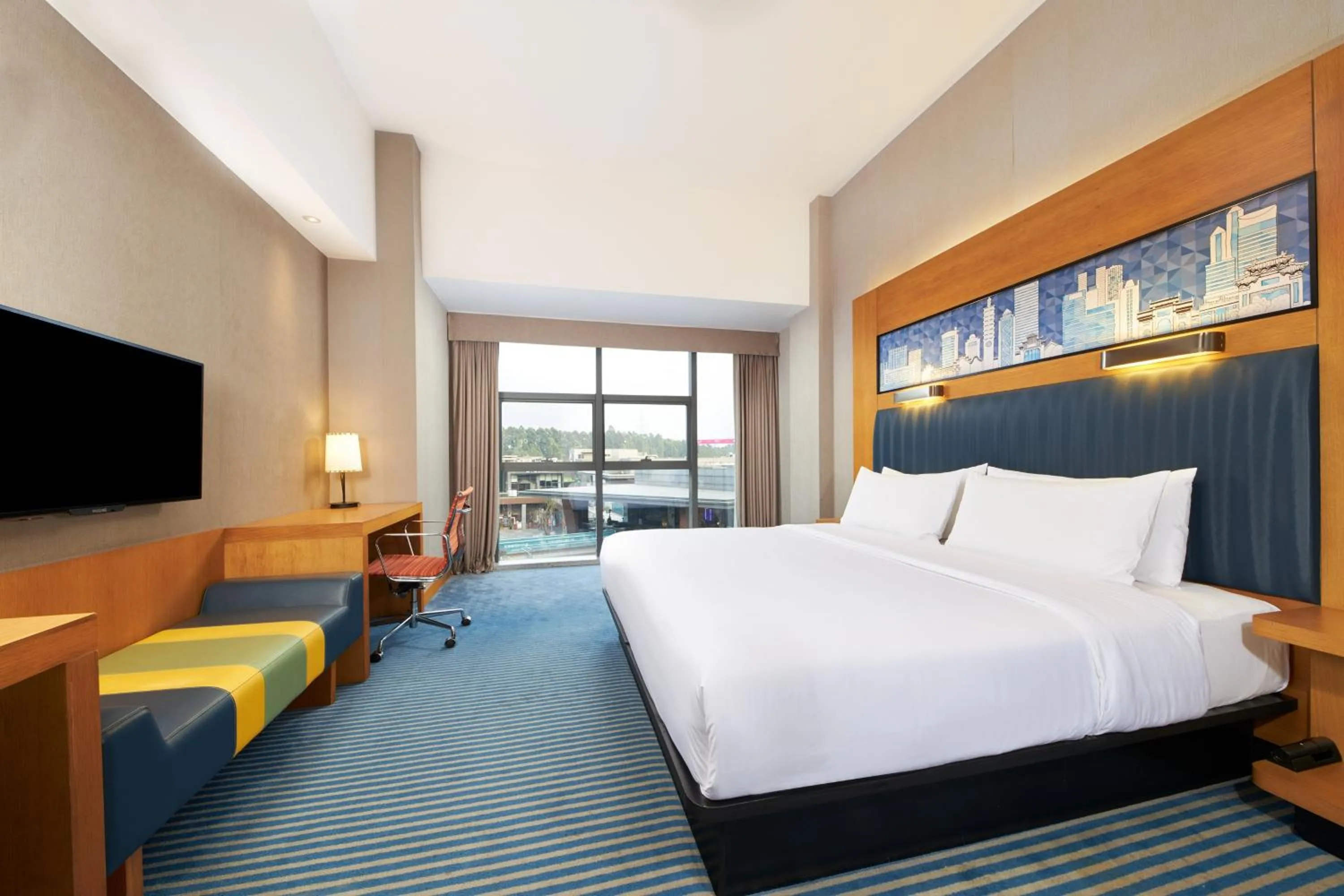 Photo of the whole room, Bed in Aloft Dongguan Songshan Lake