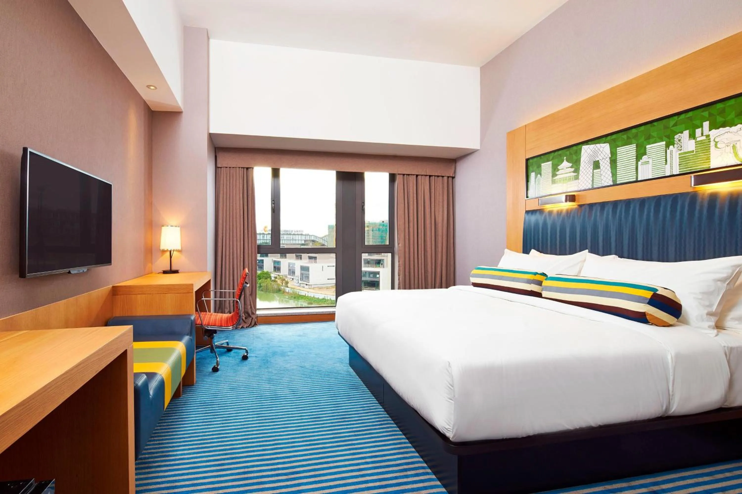 Photo of the whole room, Bed in Aloft Dongguan Songshan Lake