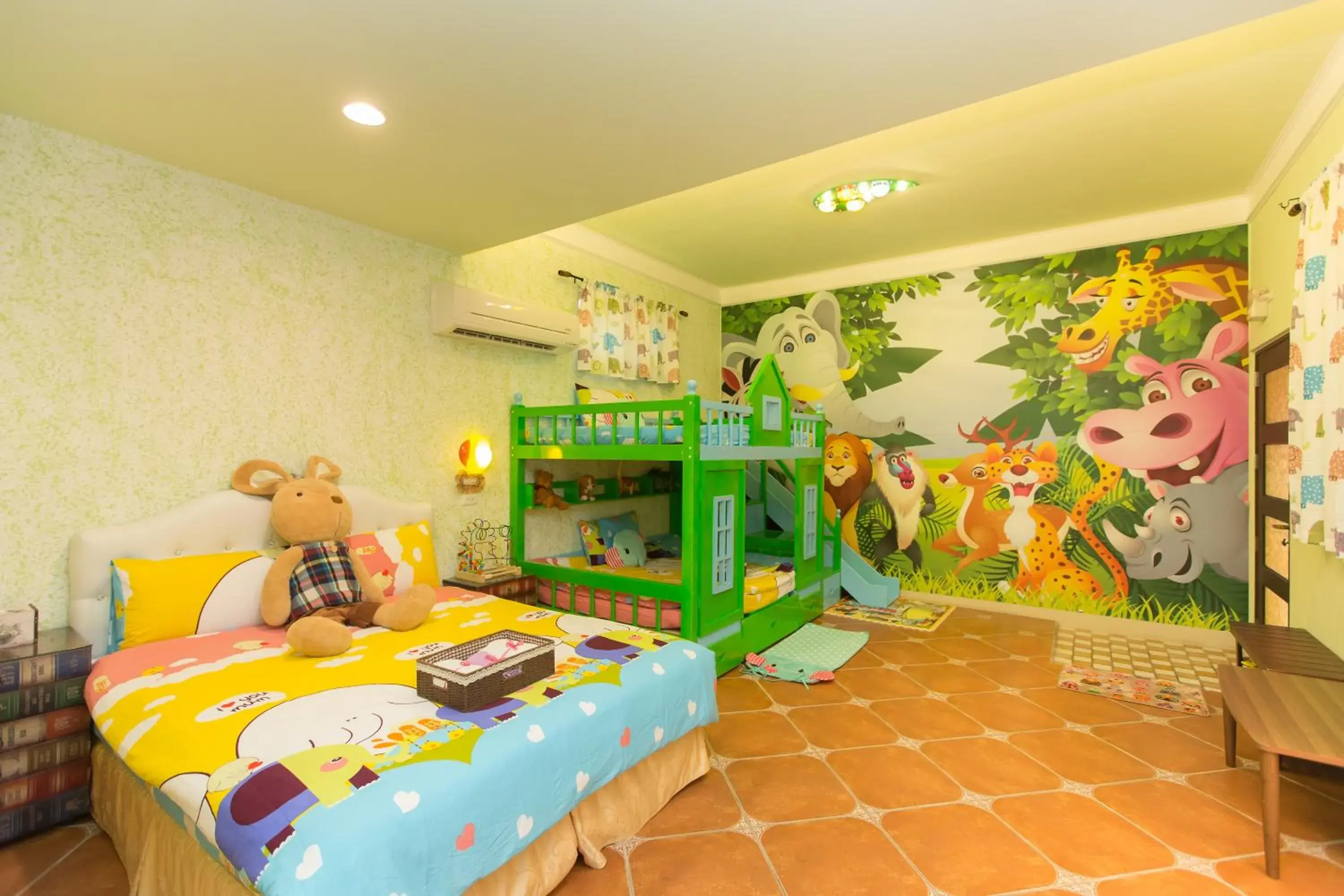 Bed in The Anderson Manor Hotel Bed in The Anderson Manor Hotel