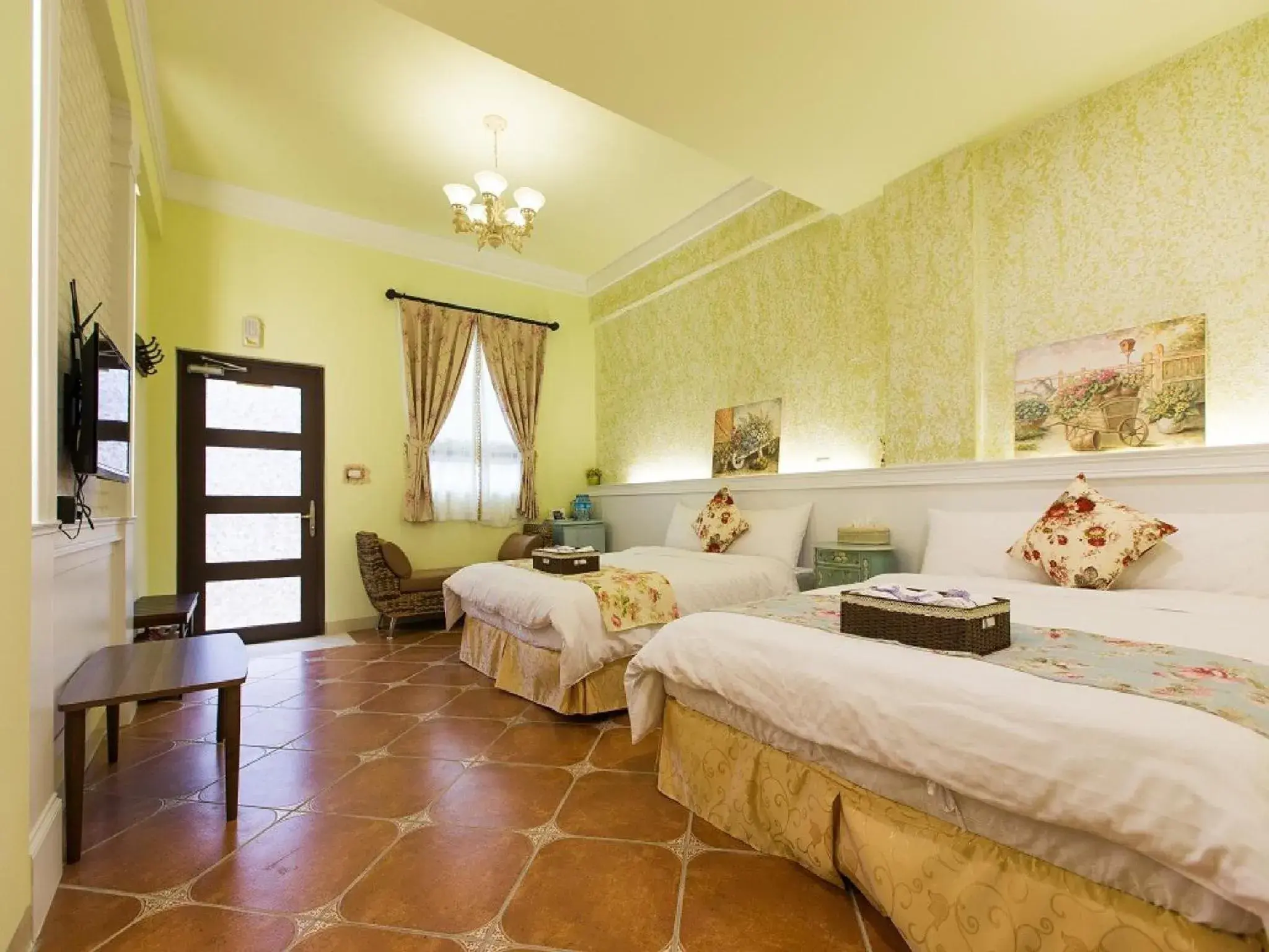 Photo of the whole room, Bed in The Anderson Manor Hotel Photo of the whole room, Bed in The Anderson Manor Hotel