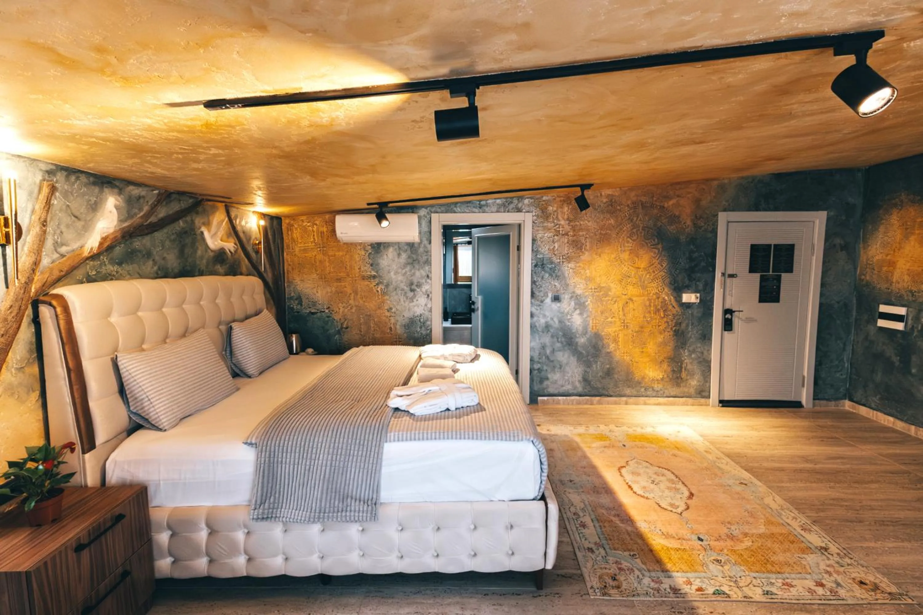 Bed in Cappadocia Divin House