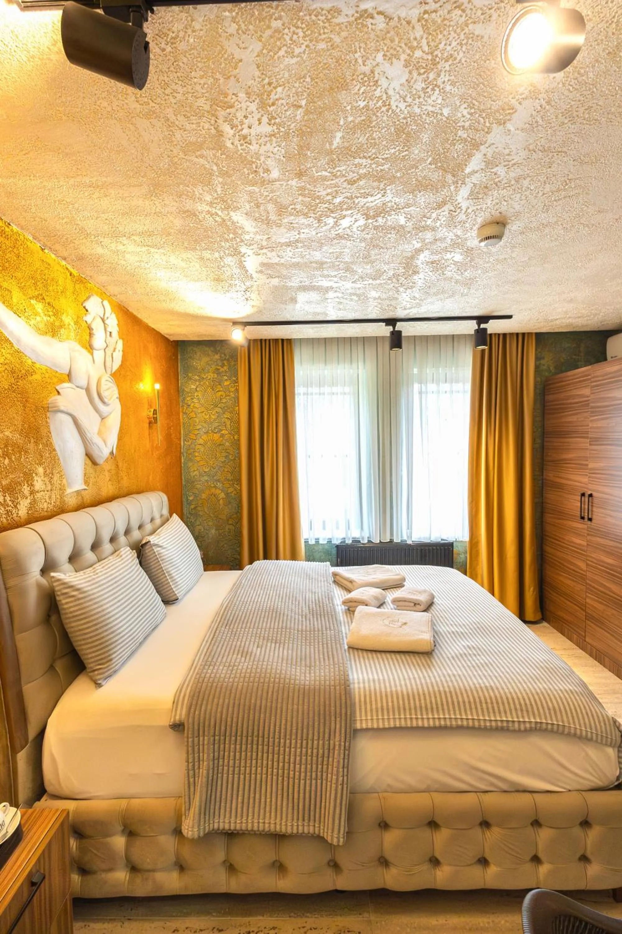 Bed in Cappadocia Divin House