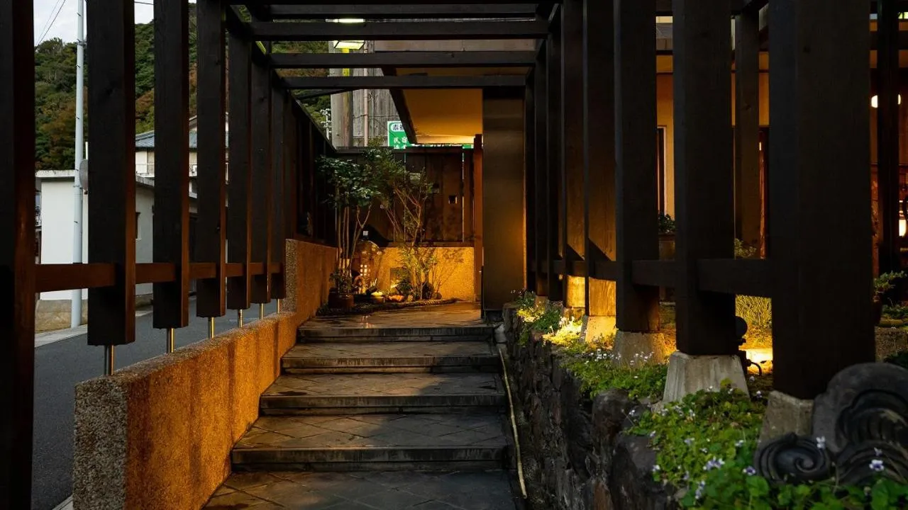 Property building in Shorenkan Yoshinoya