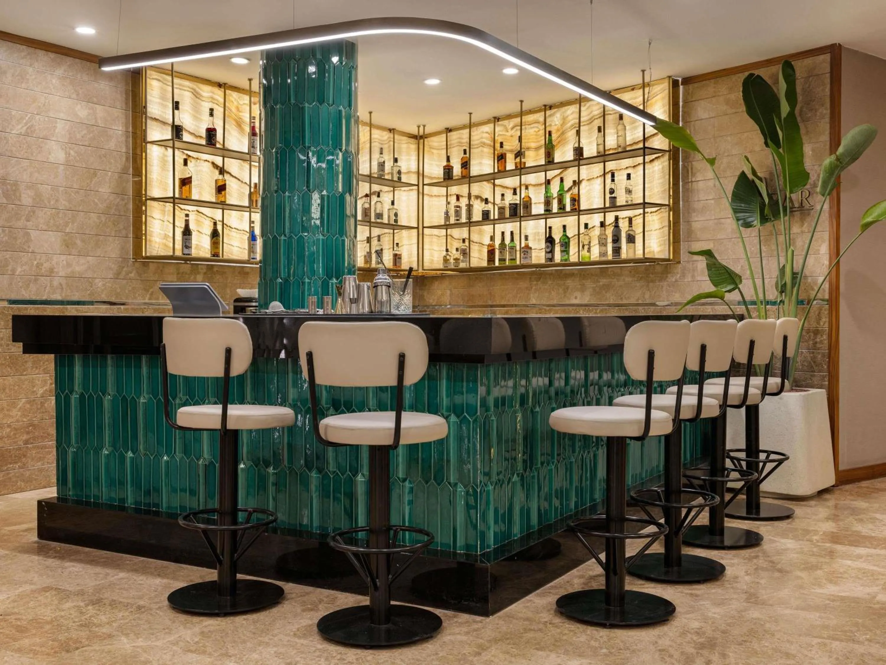 Lounge or bar in Mercure Ankara Kızılay