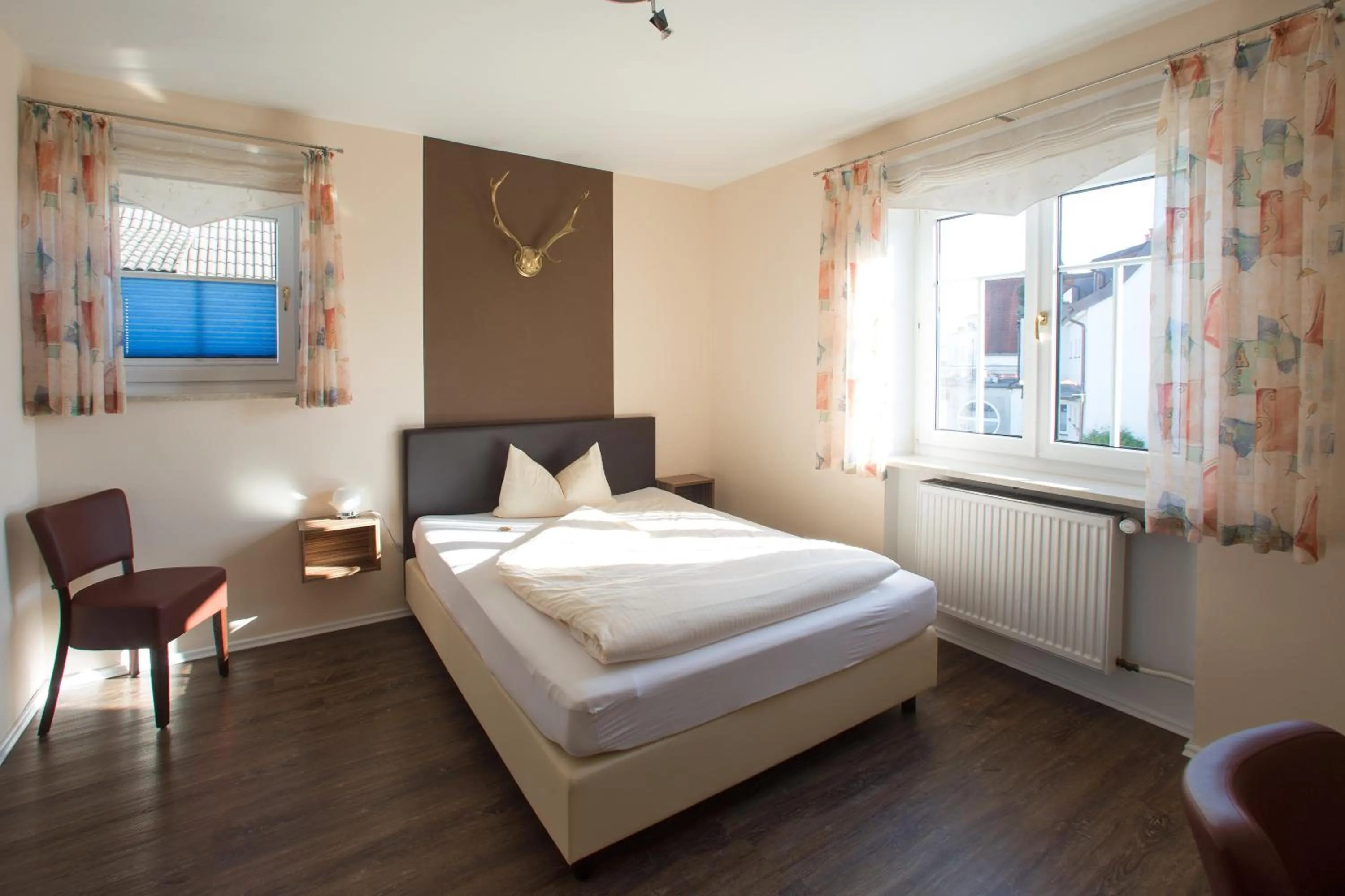 Photo of the whole room, Bed in Hotel Bauer garni