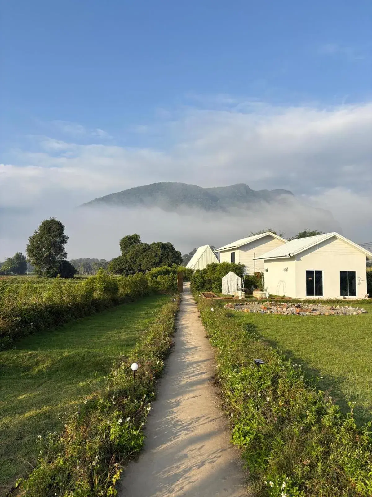 Property building in Paradise Resort & Cafe Property building in Paradise Resort & Cafe