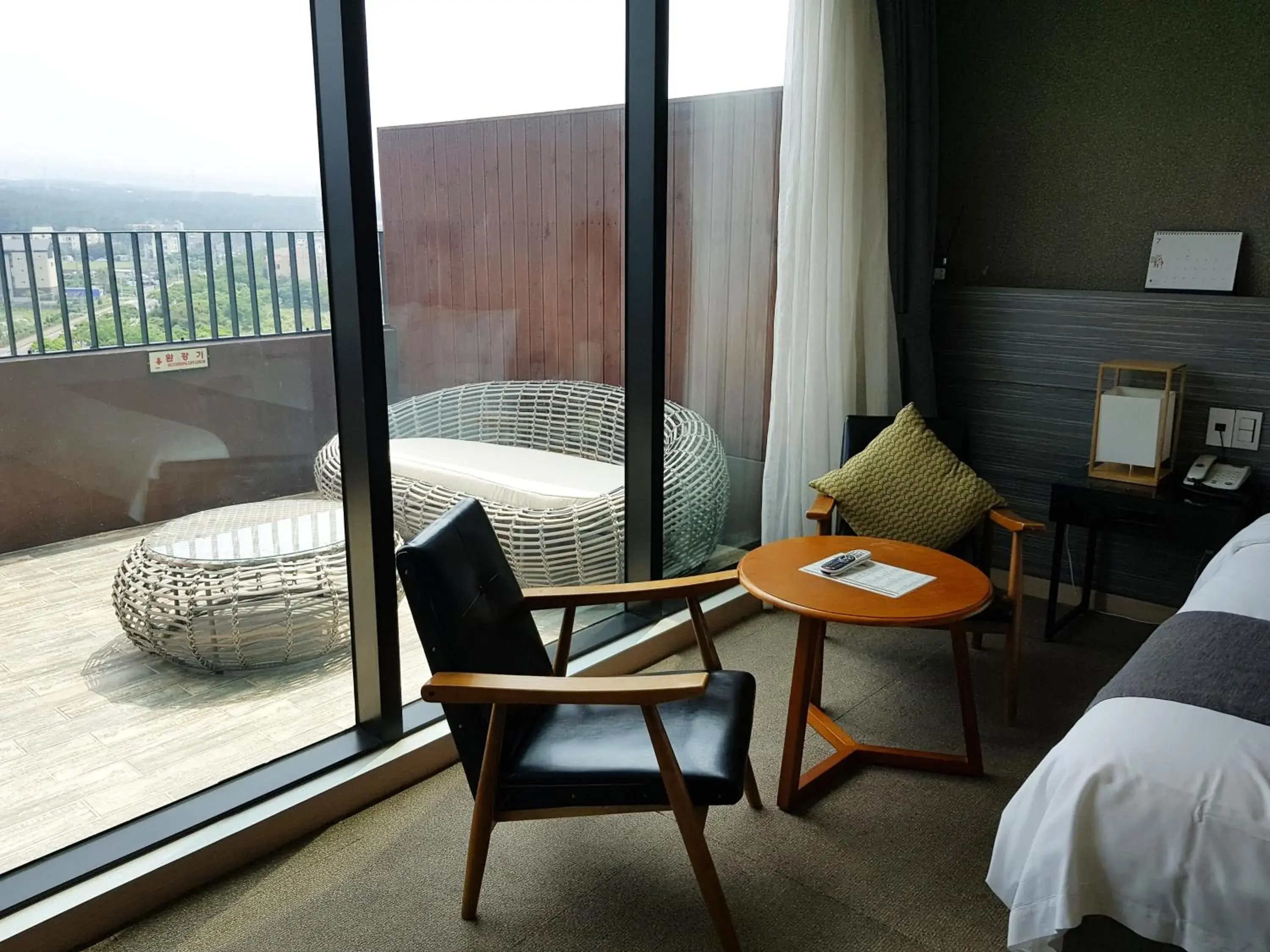 Balcony/Terrace, Bed in I-Jin Hotel Balcony/Terrace, Bed in I-Jin Hotel