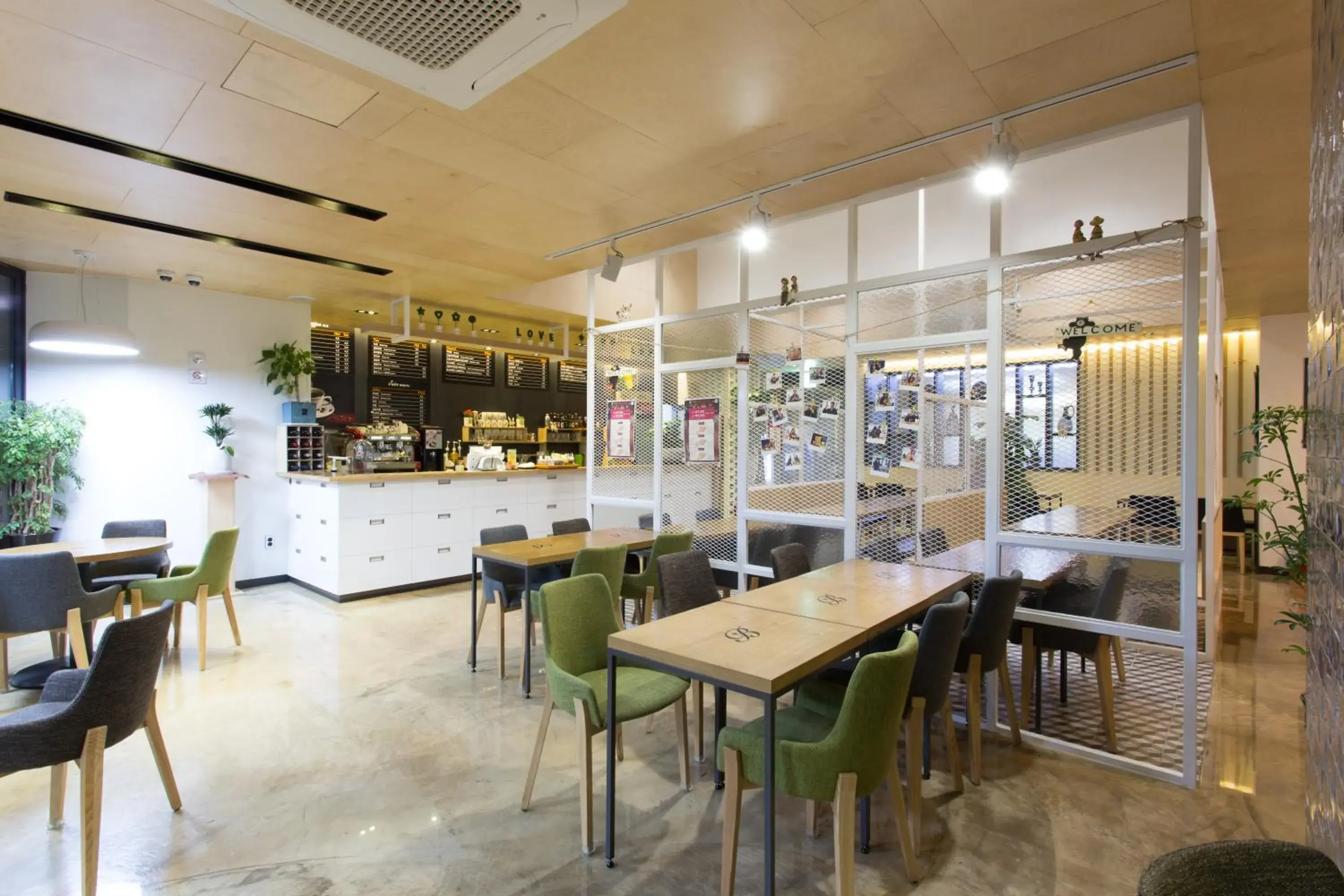 Restaurant/places to eat in I-Jin Hotel Restaurant/places to eat in I-Jin Hotel