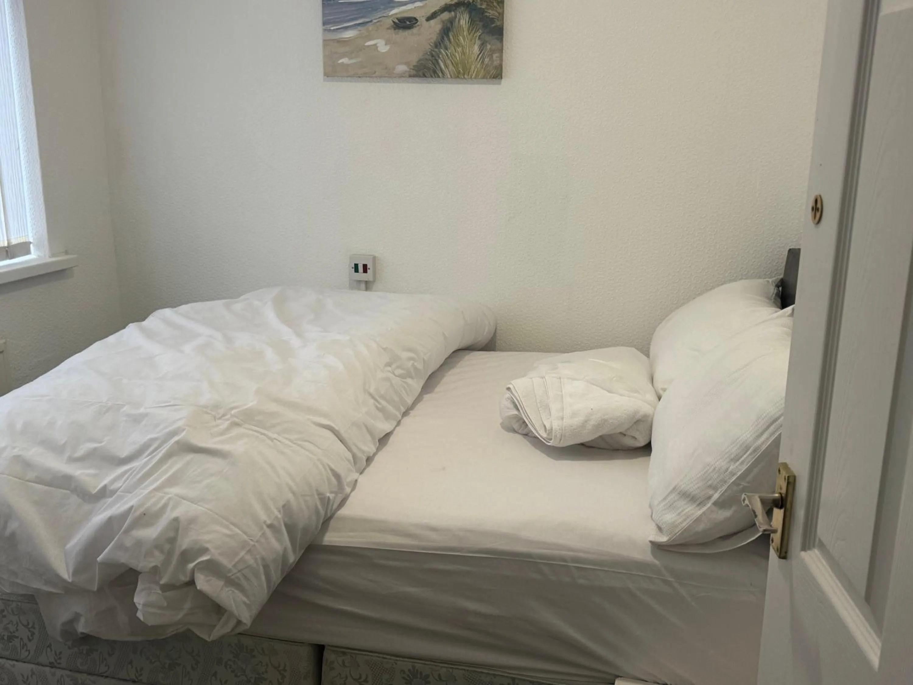 Photo of the whole room, Bed in Komegloba Exquisite room