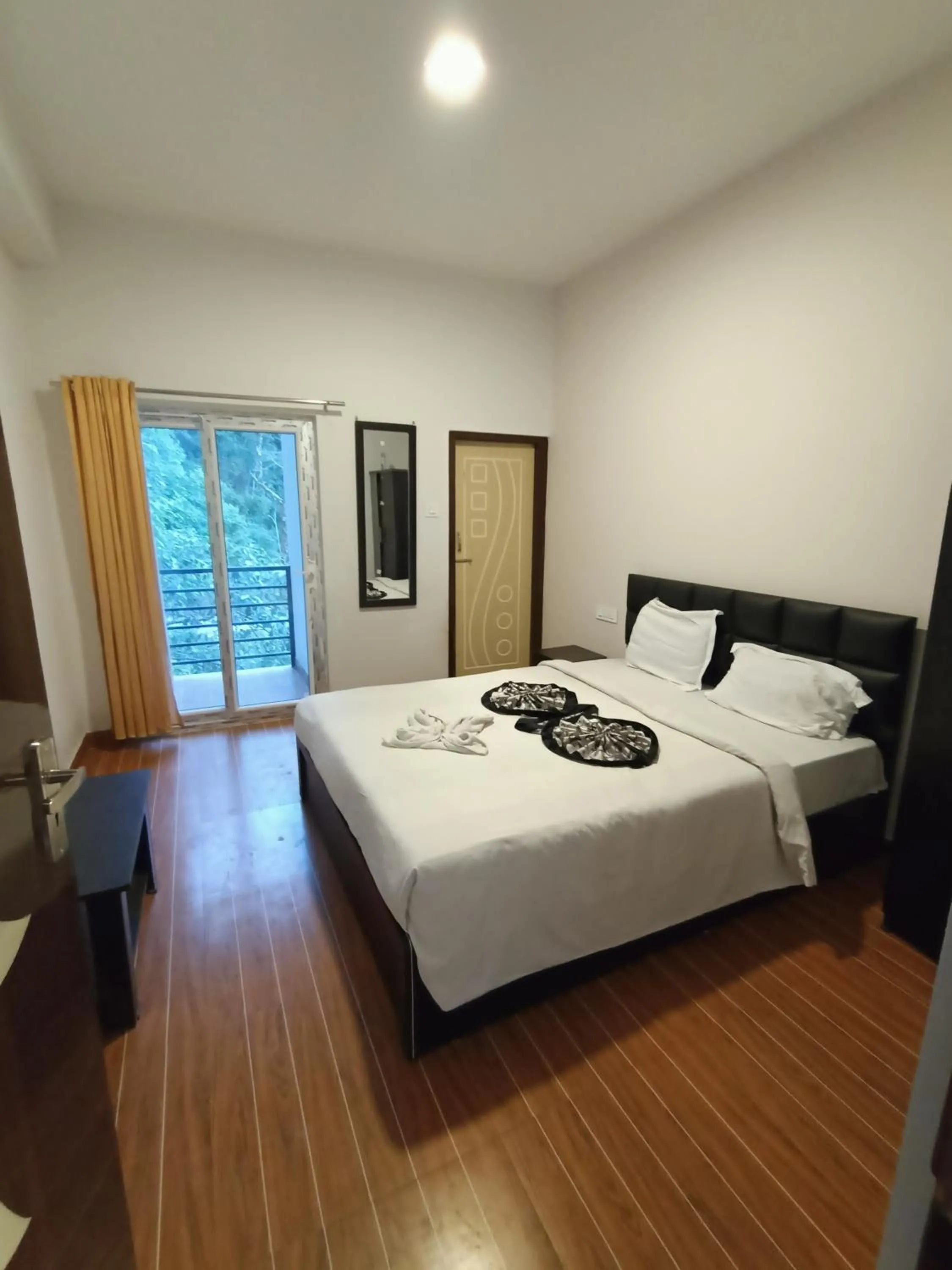 Bed in Hotel Karma Kastle