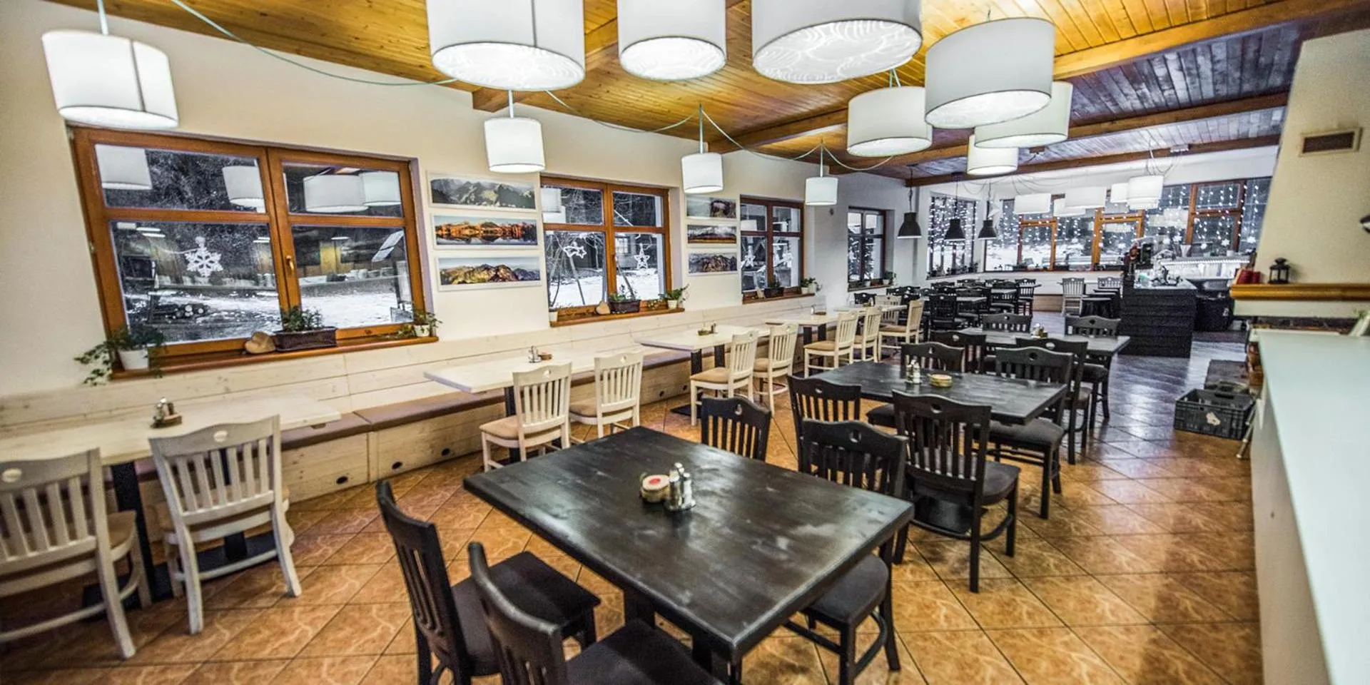 Restaurant/places to eat in Riverside