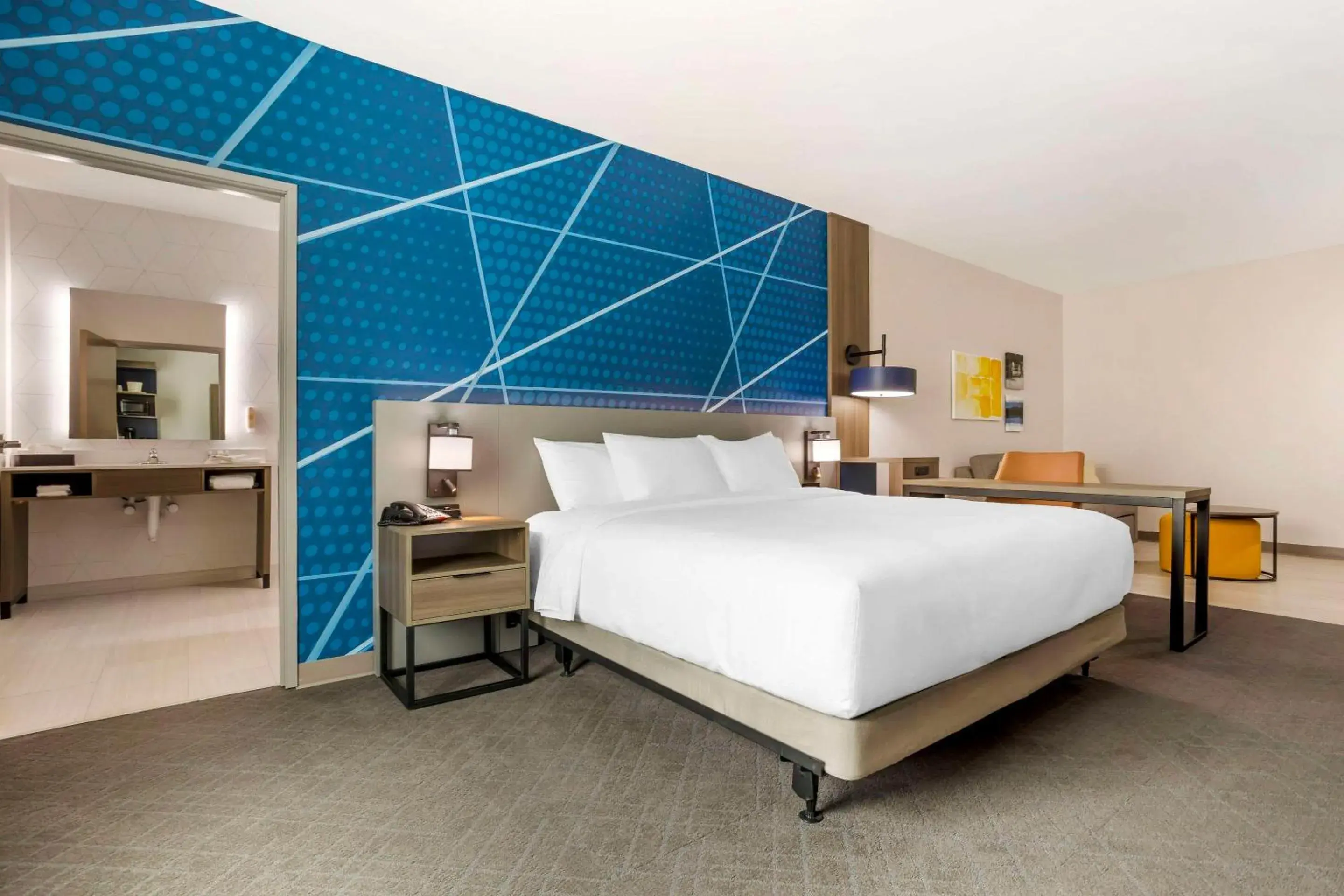 Bedroom, Bed in Comfort Inn & Suites Huntsville Near University Bedroom, Bed in Comfort Inn & Suites Huntsville Near University