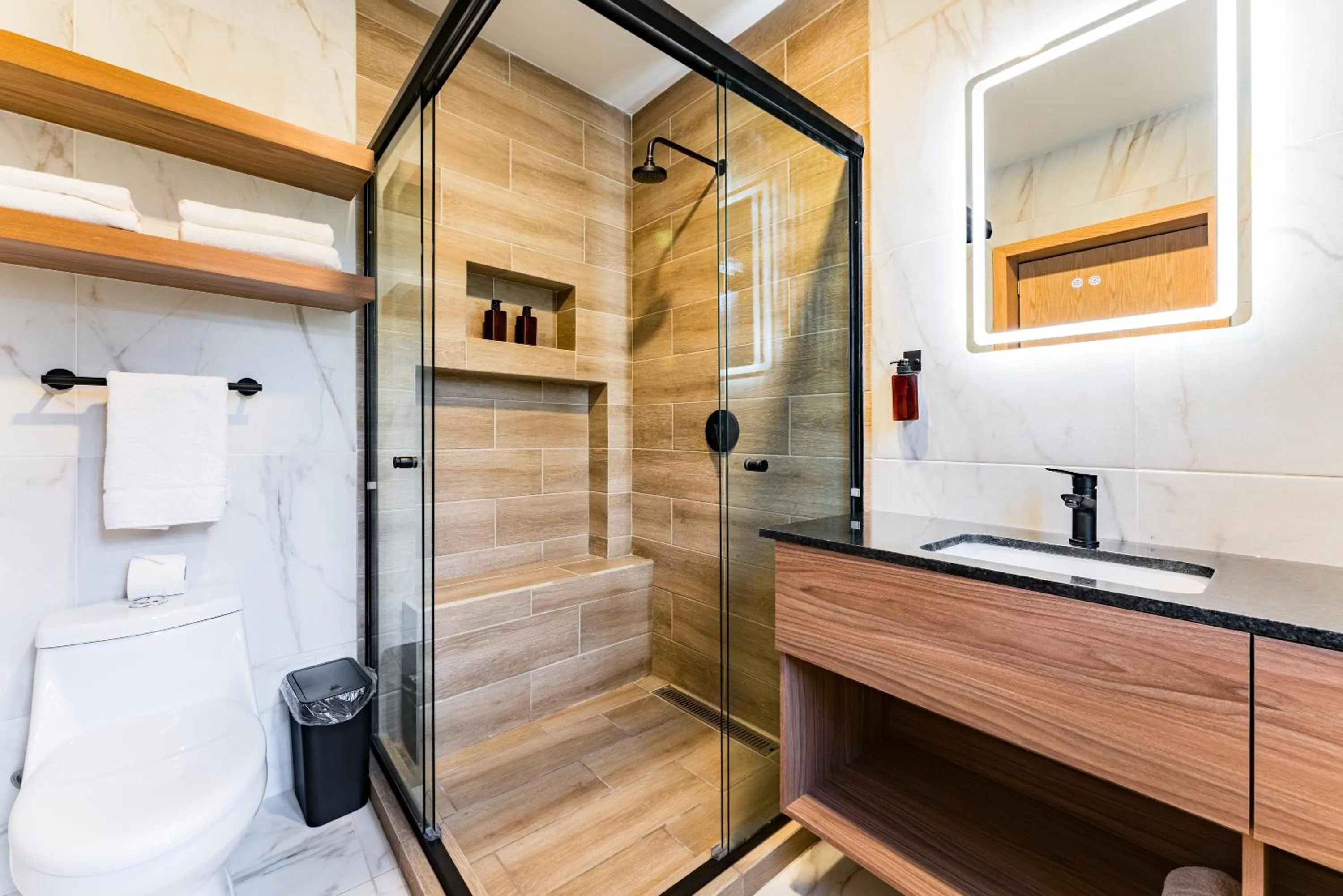 Shower in Suites Monterrey by Escajal Rooms