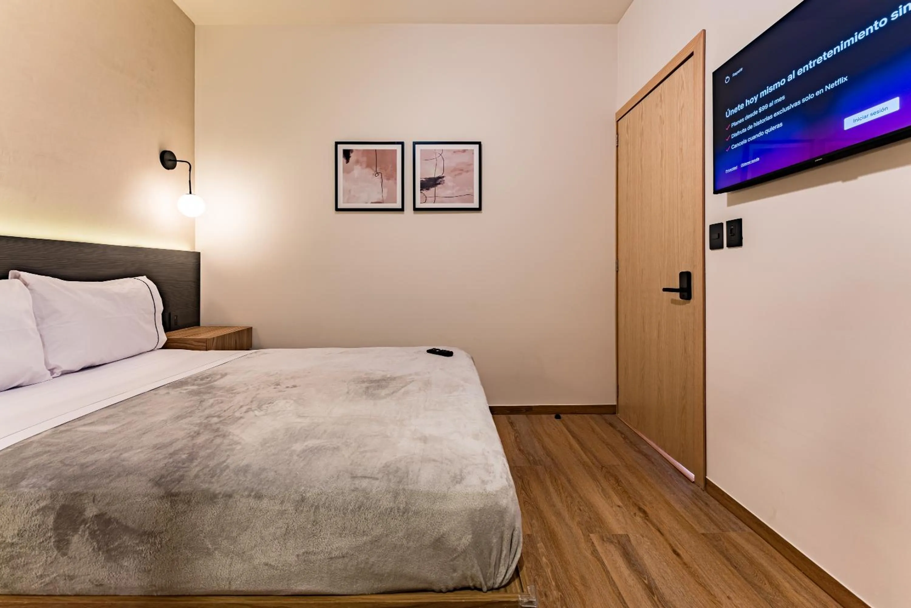 Bed in Suites Monterrey by Escajal Rooms