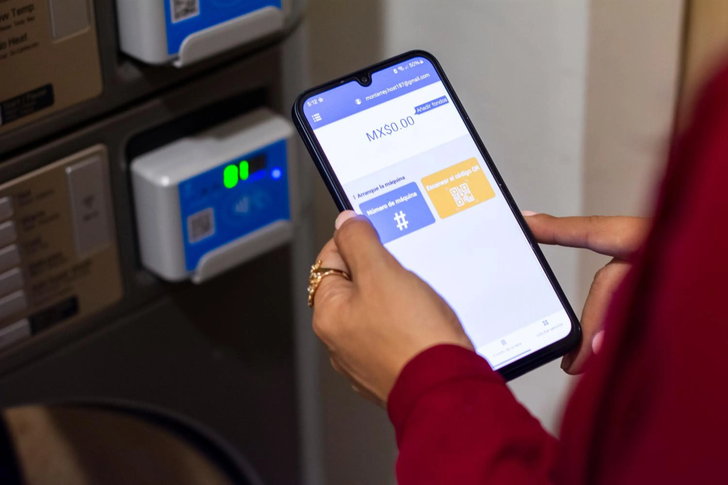 laundry in Suites Monterrey by Escajal Rooms