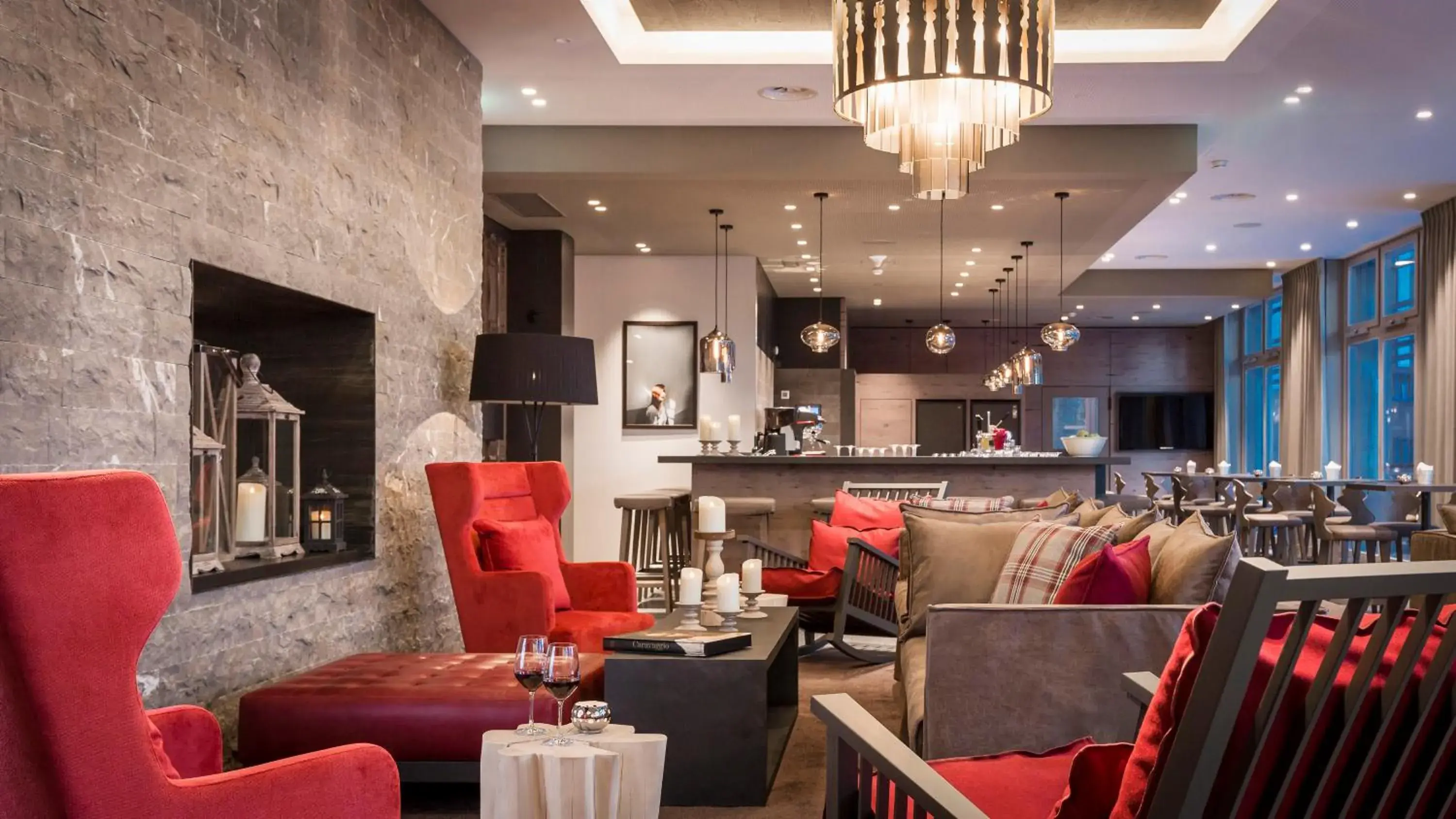 Lounge or bar in AMERON Davos Swiss Mountain Resort Lounge or bar in AMERON Davos Swiss Mountain Resort