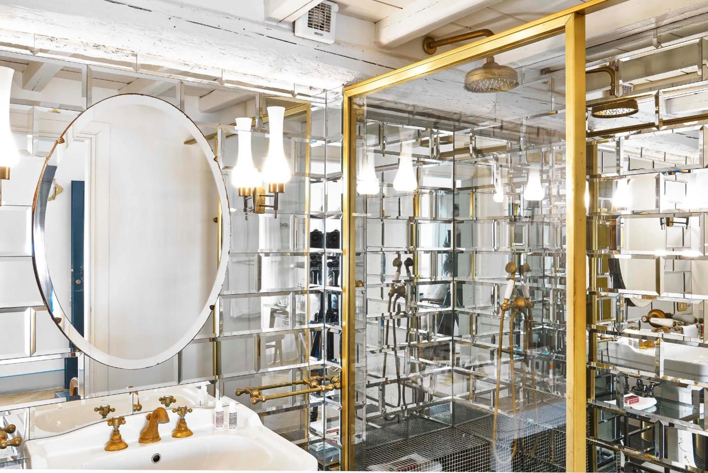 Bathroom in G-Rough, Rome, a Member of Design Hotels