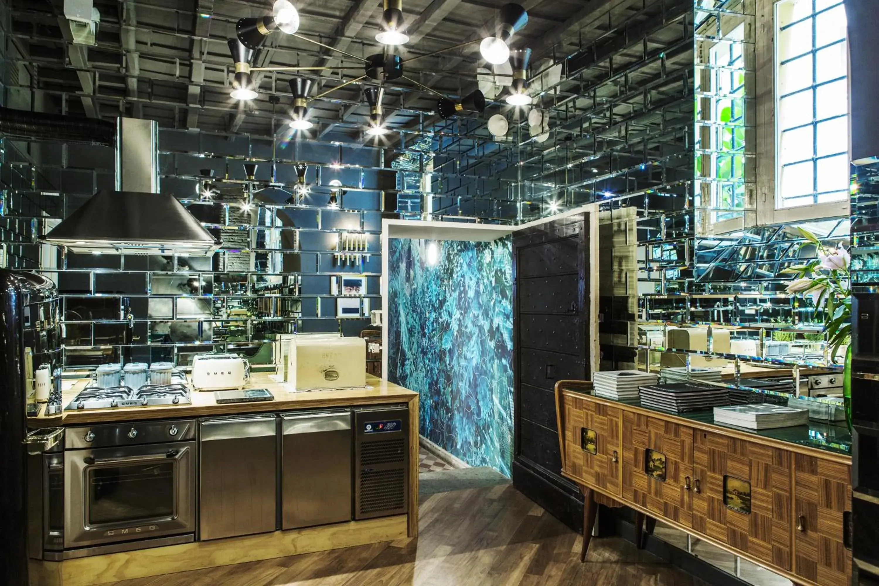 Lounge or bar in G-Rough, Rome, a Member of Design Hotels Lounge or bar in G-Rough, Rome, a Member of Design Hotels