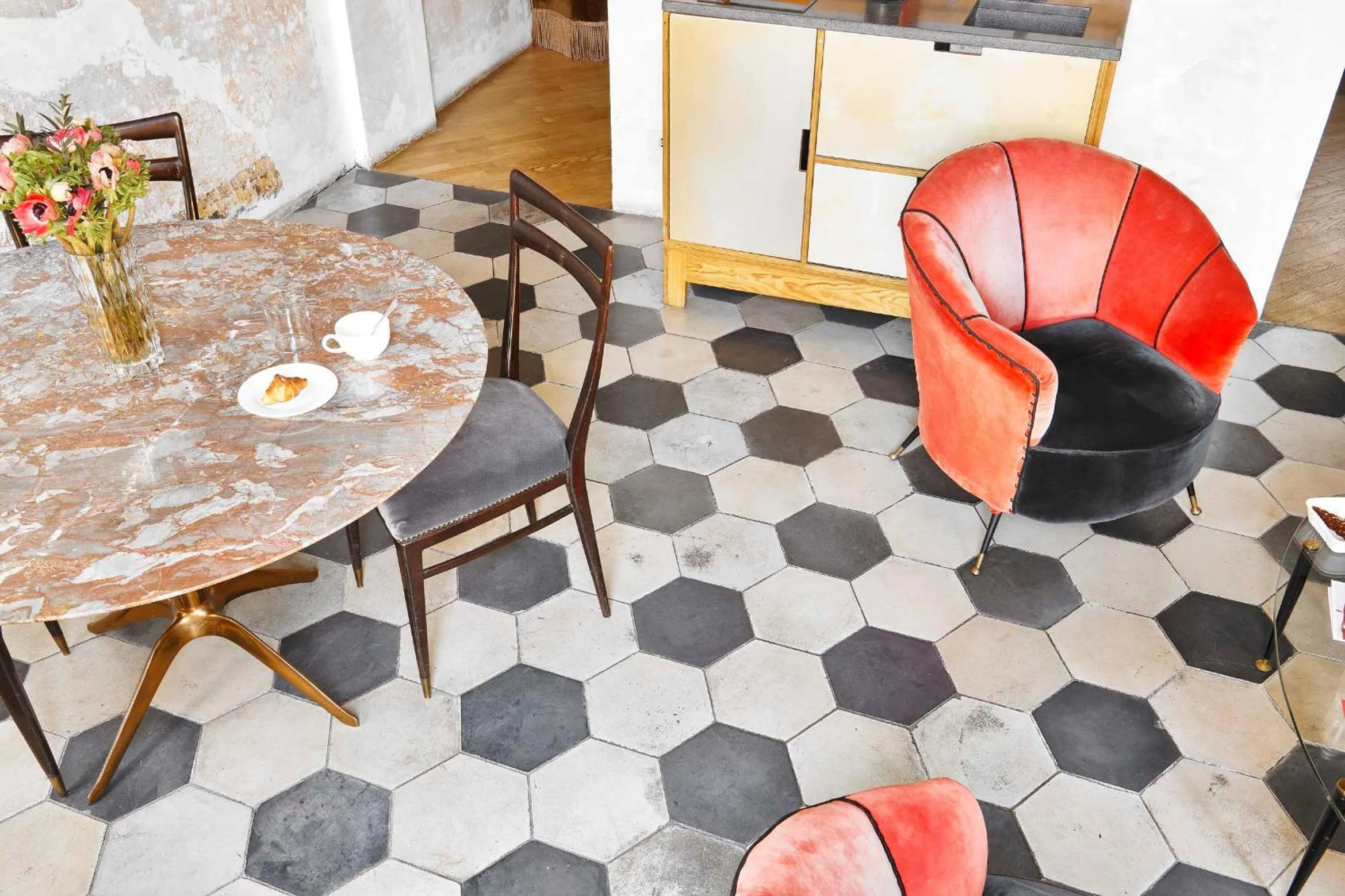 Living room in G-Rough, Rome, a Member of Design Hotels