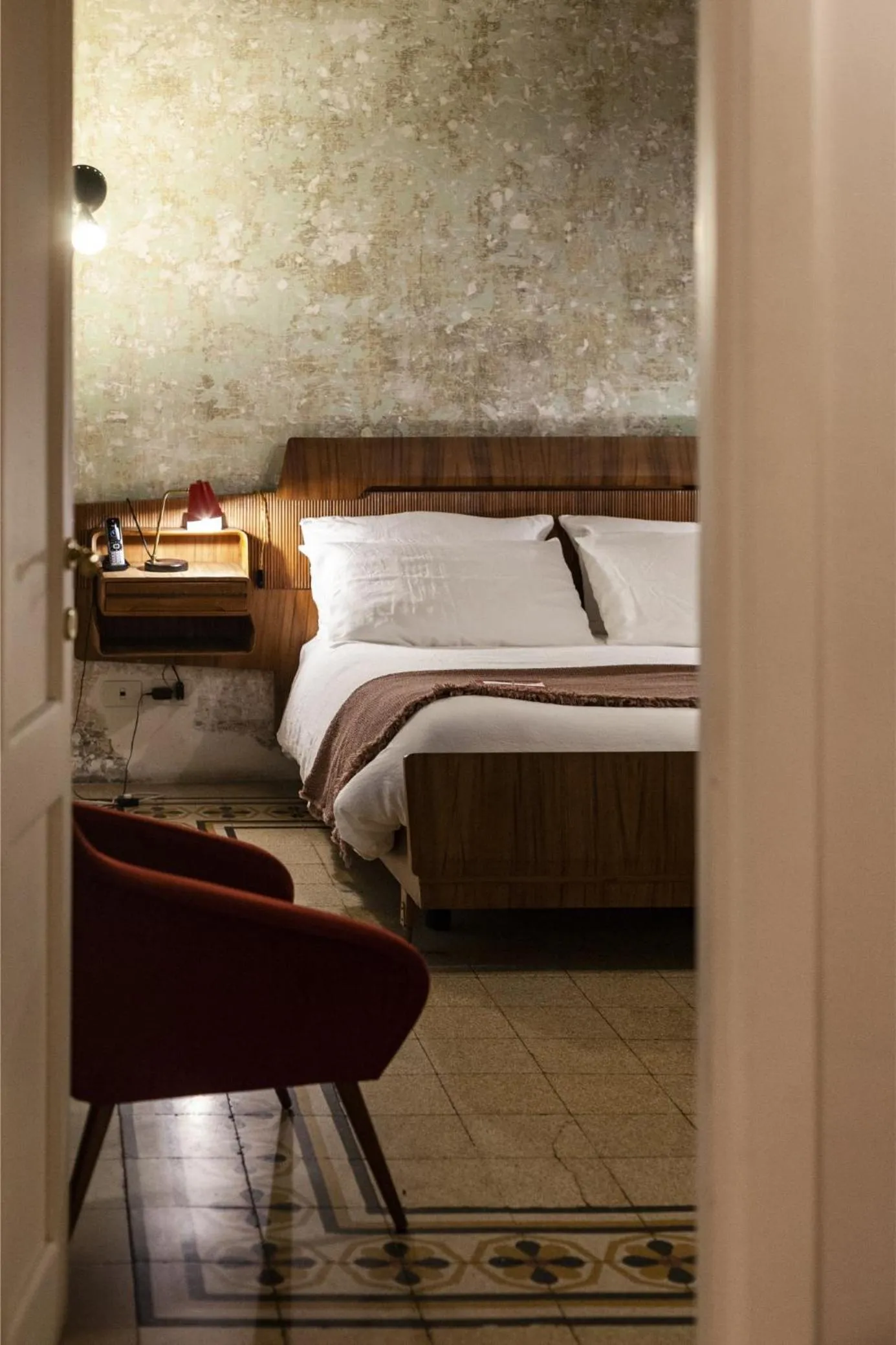 Bed in G-Rough, Rome, a Member of Design Hotels
