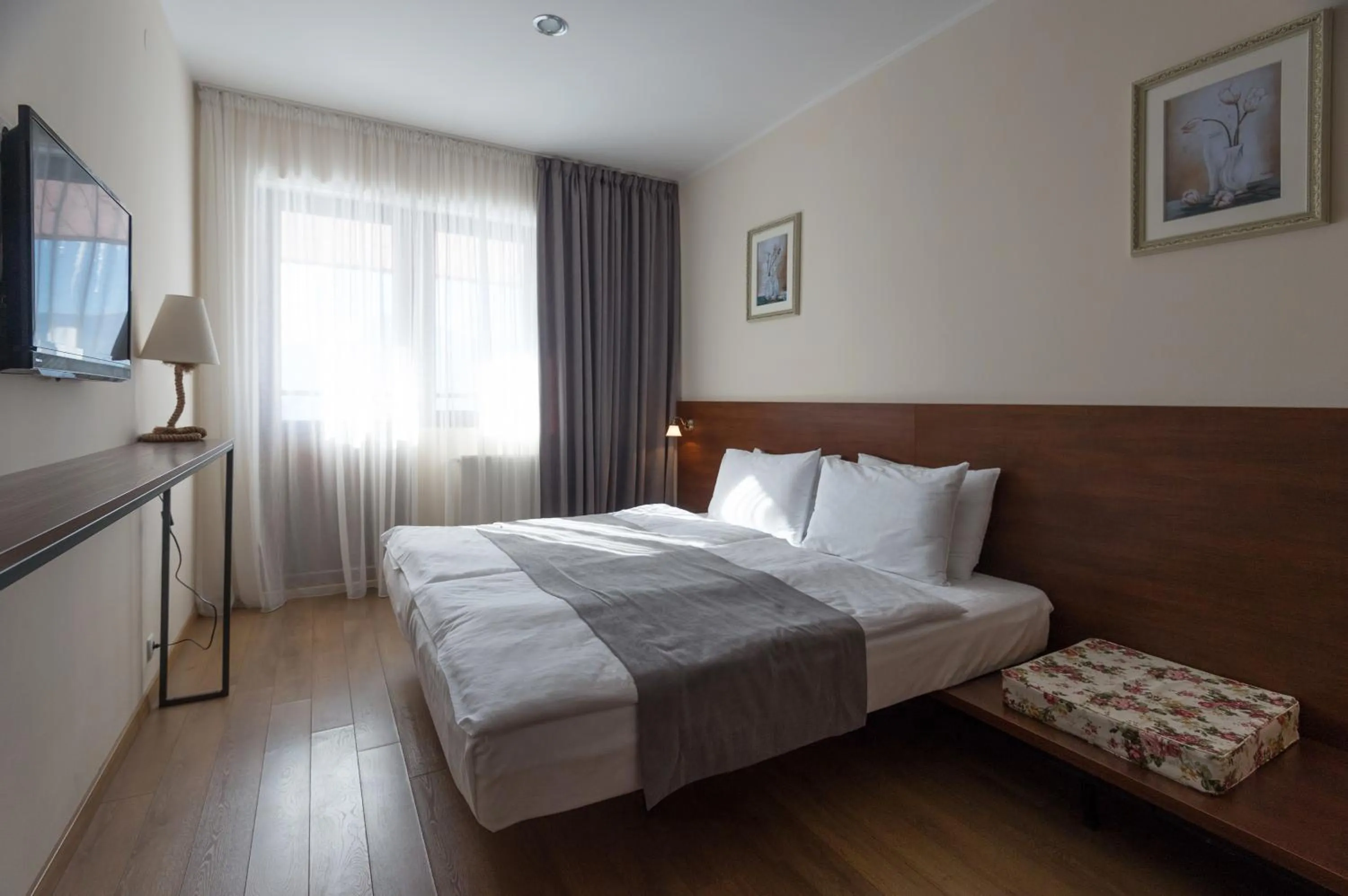 Photo of the whole room, Bed in Monte Hotel