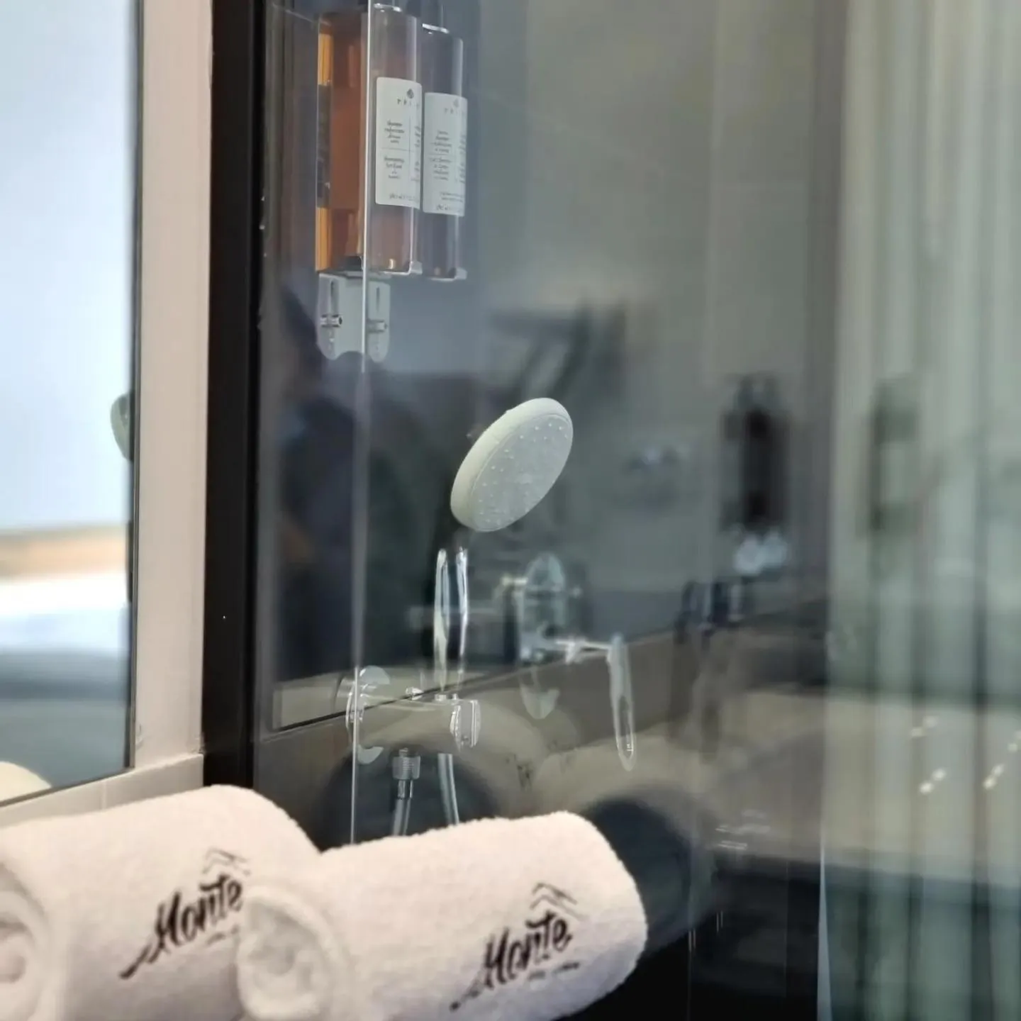 Bathroom in Monte Hotel