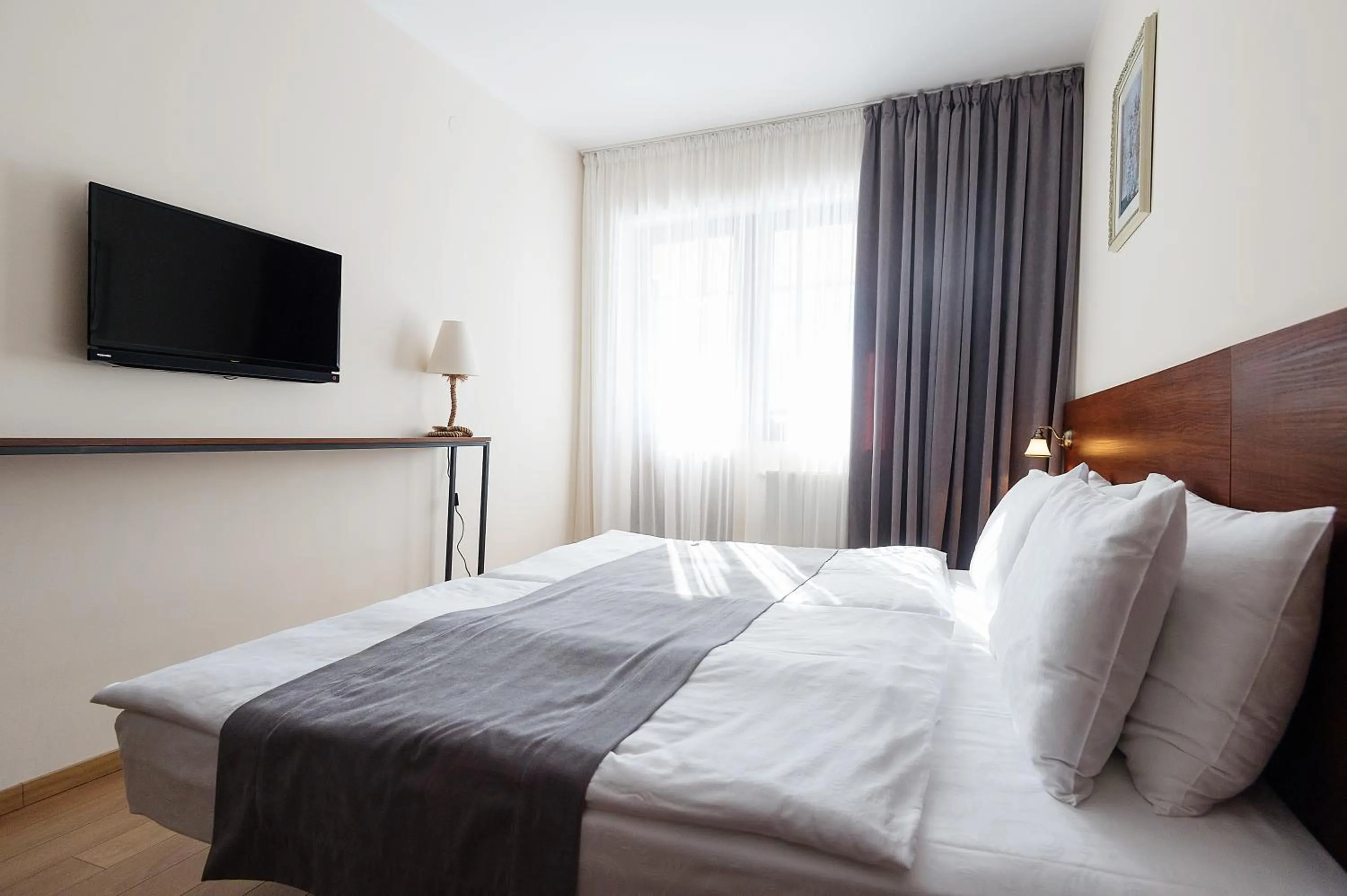 Photo of the whole room, Bed in Monte Hotel