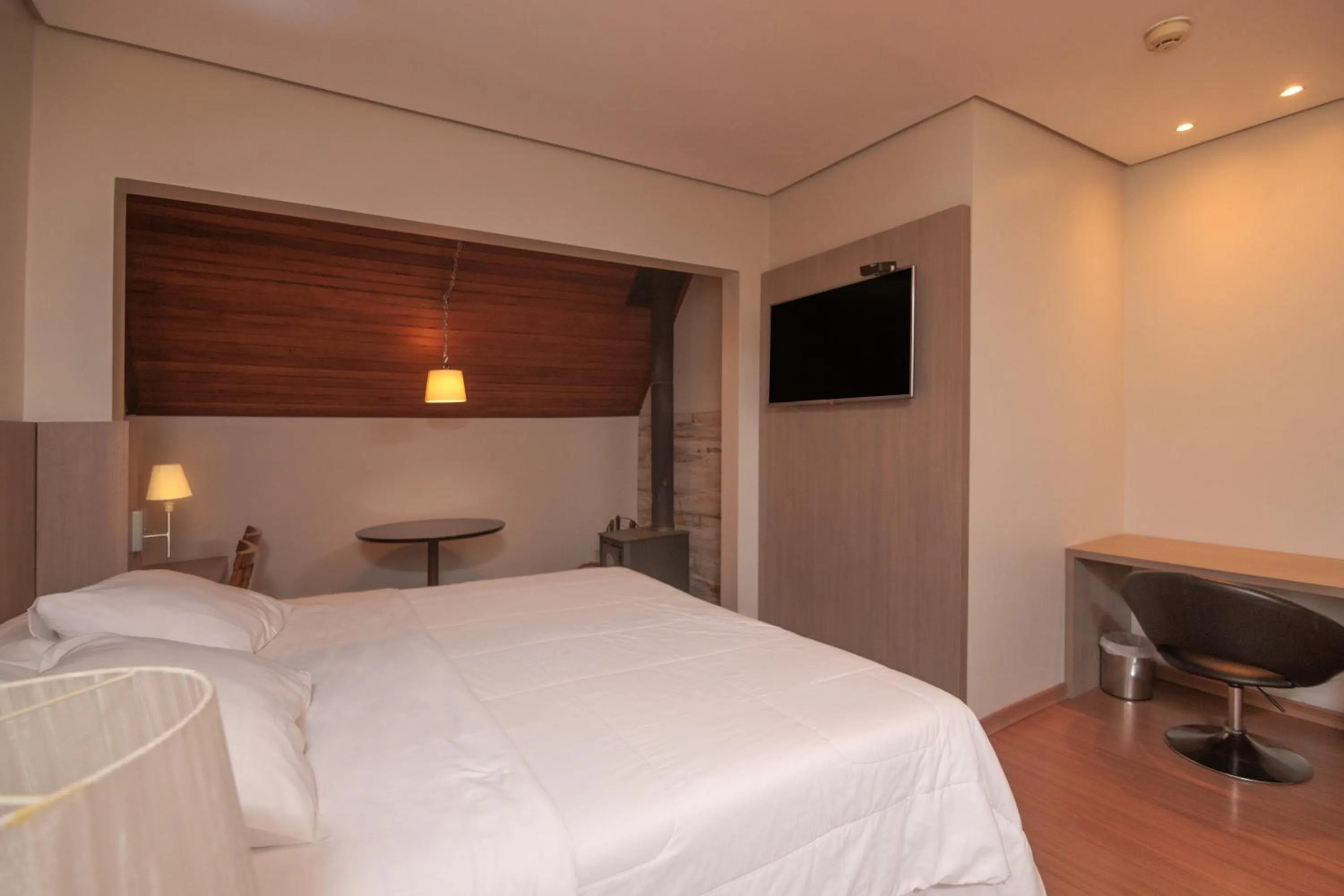 Photo of the whole room, Bed in Pousada Naala Gramado